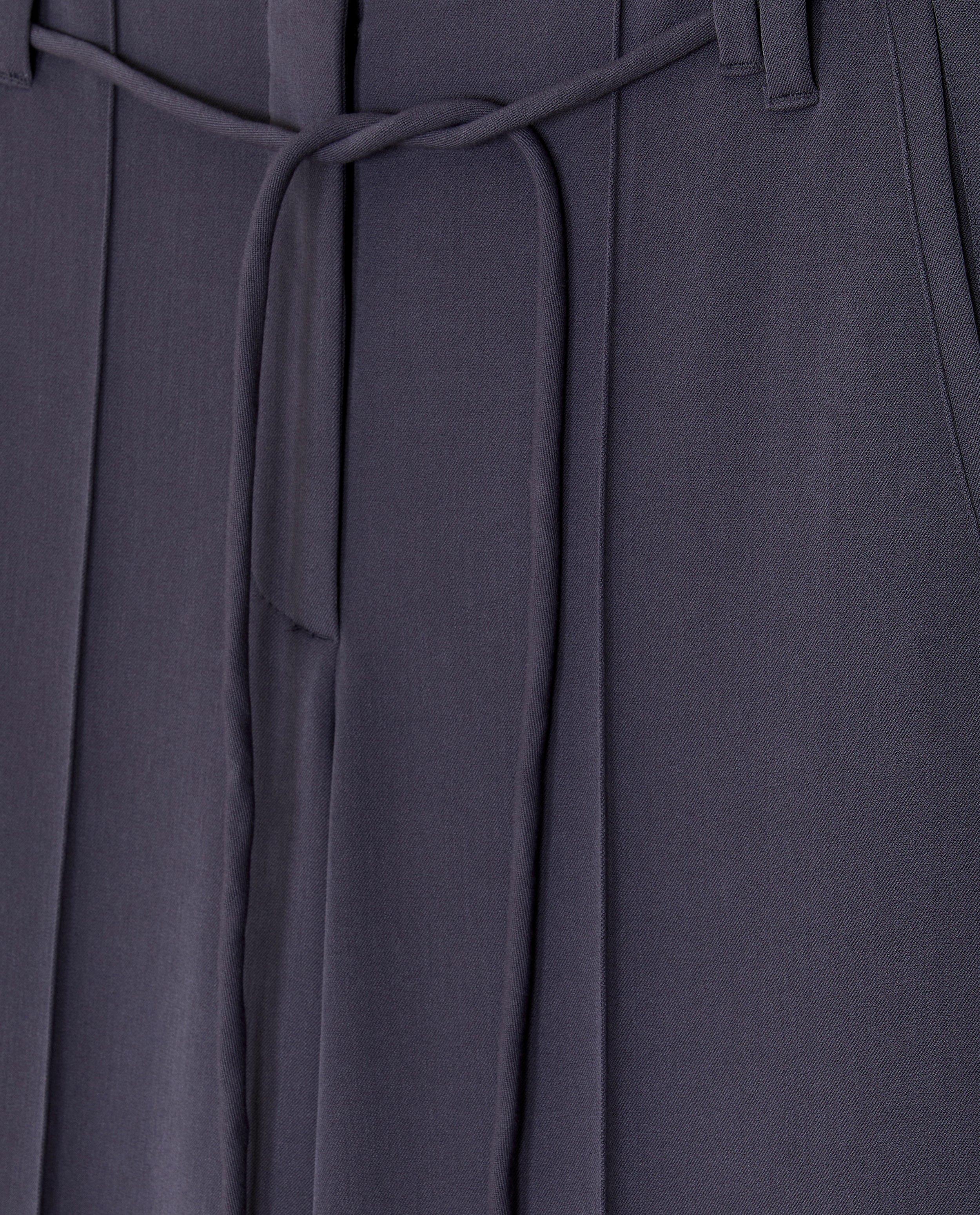 Pantalon gris fonc&eacute;, coupe ample - D&eacute;tails du produit - gris fonc&eacute; - image num&eacute;ro 6