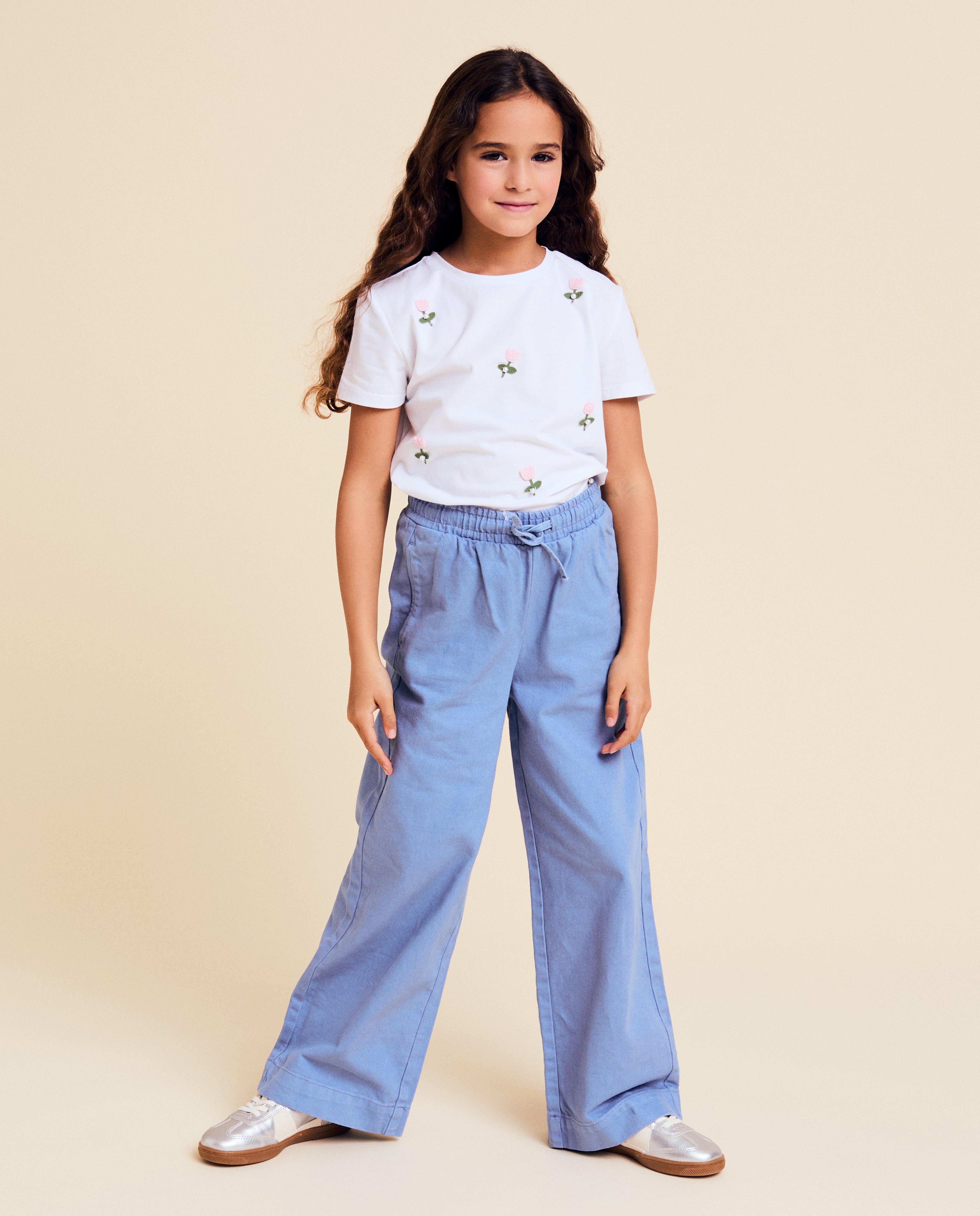 T-shirt met bloemen in reli&euml;f, Special occasions - Product Detail - wit - afbeelding nummer 2