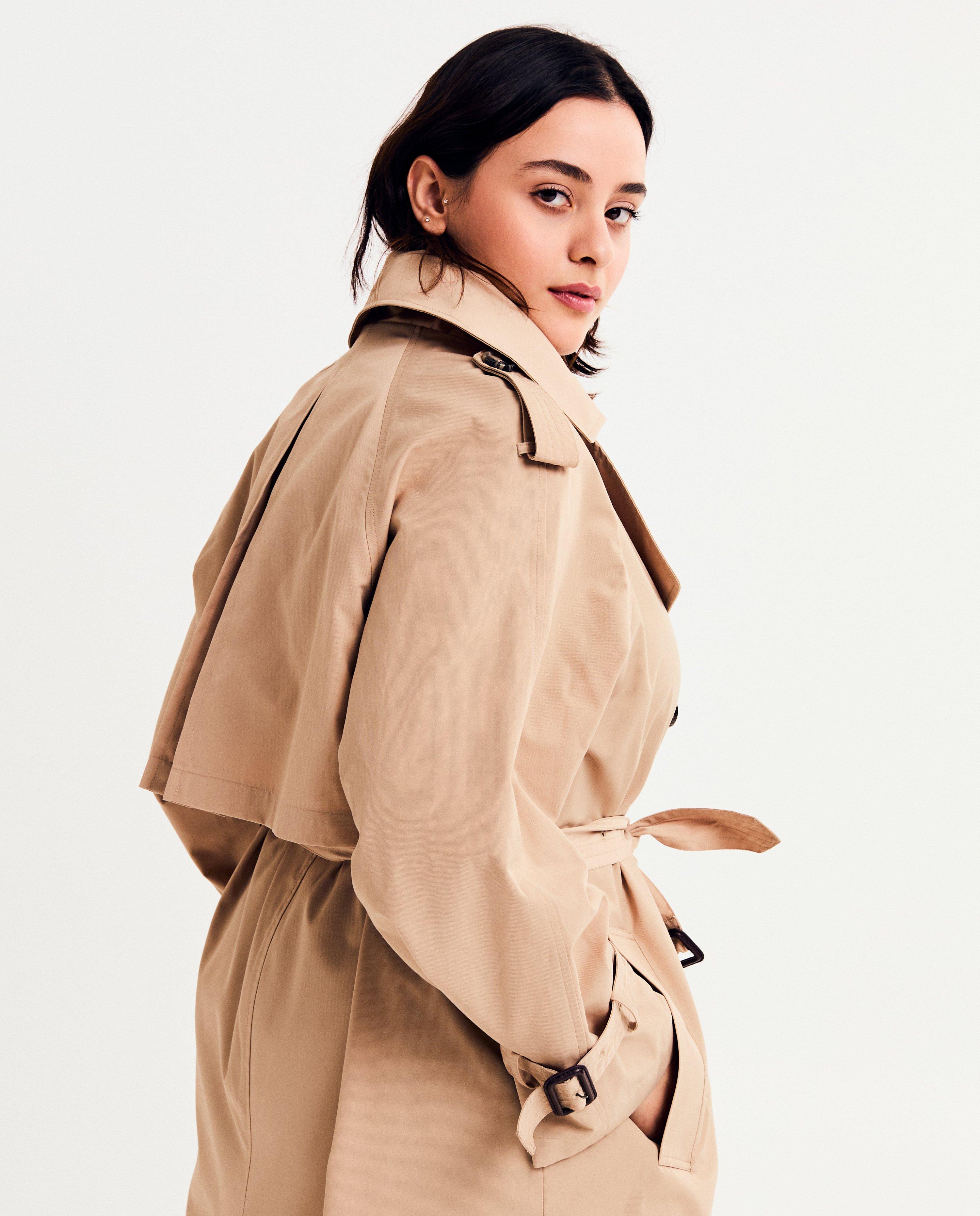 Trenchcoats - Beige trenchcoat