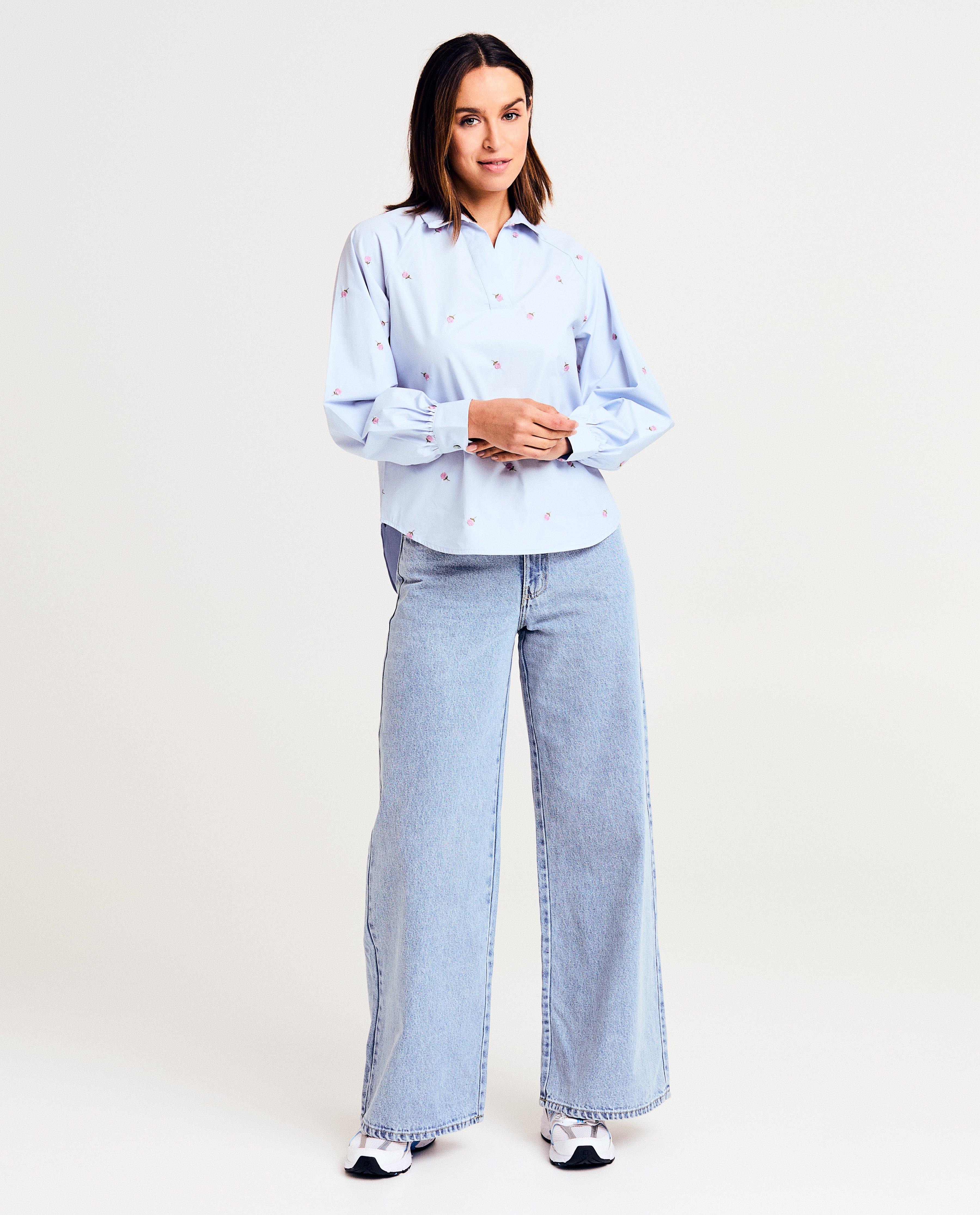 Hemden - Blouse met geborduurde bloemen