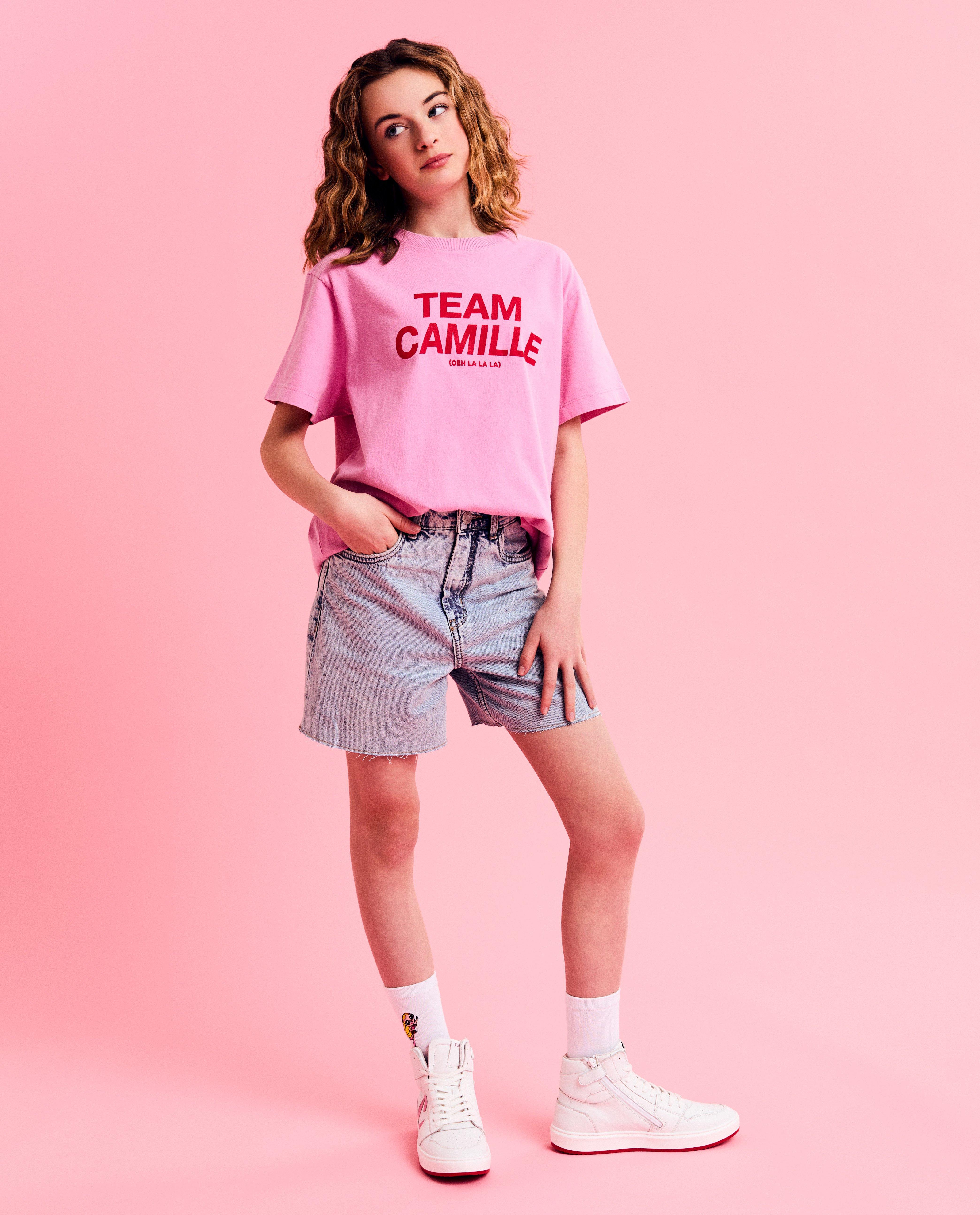 Short en jeans avec des effilochures, wide fit, 6-14 ans