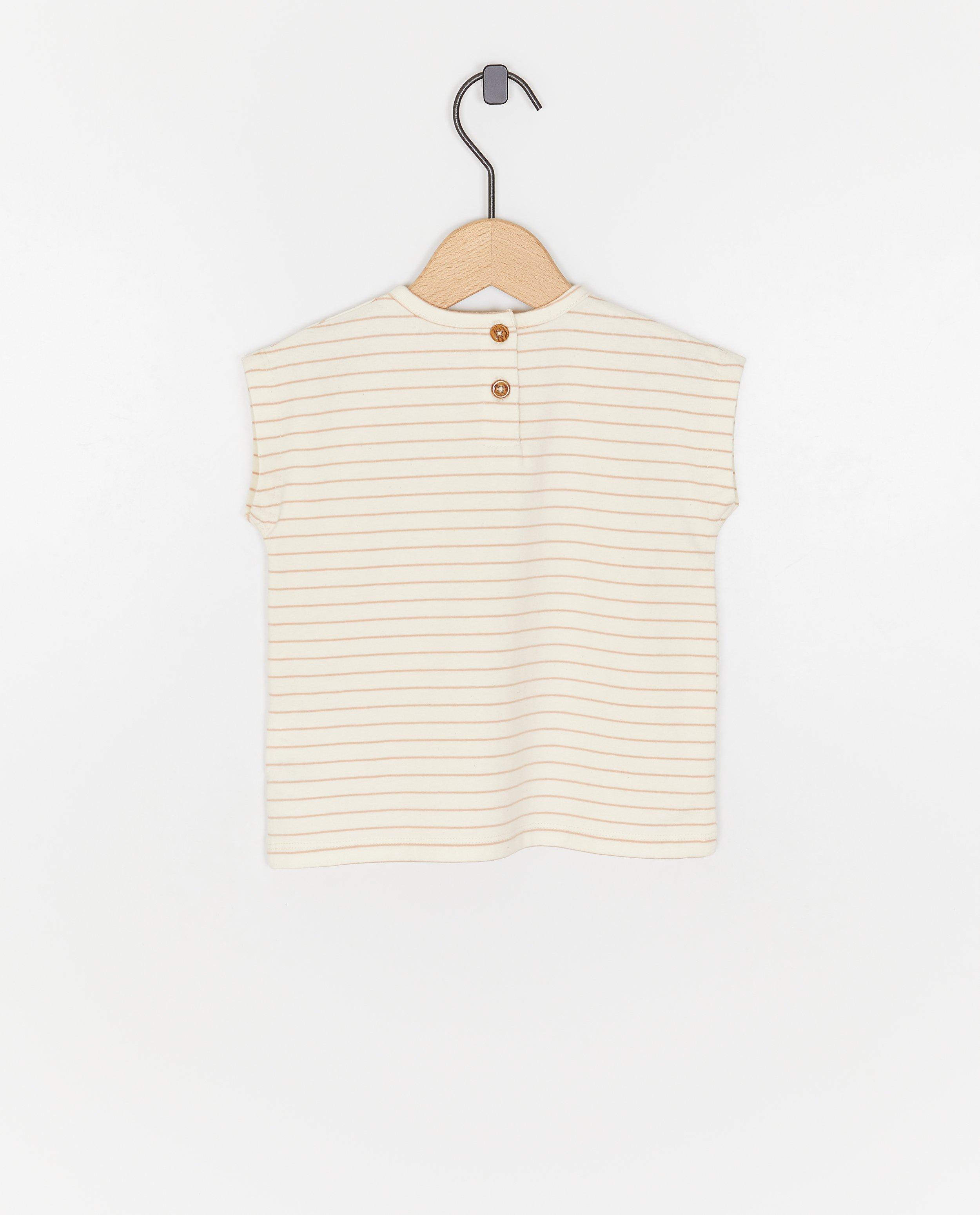 T-shirts - T-shirt met geborduurde hartjes