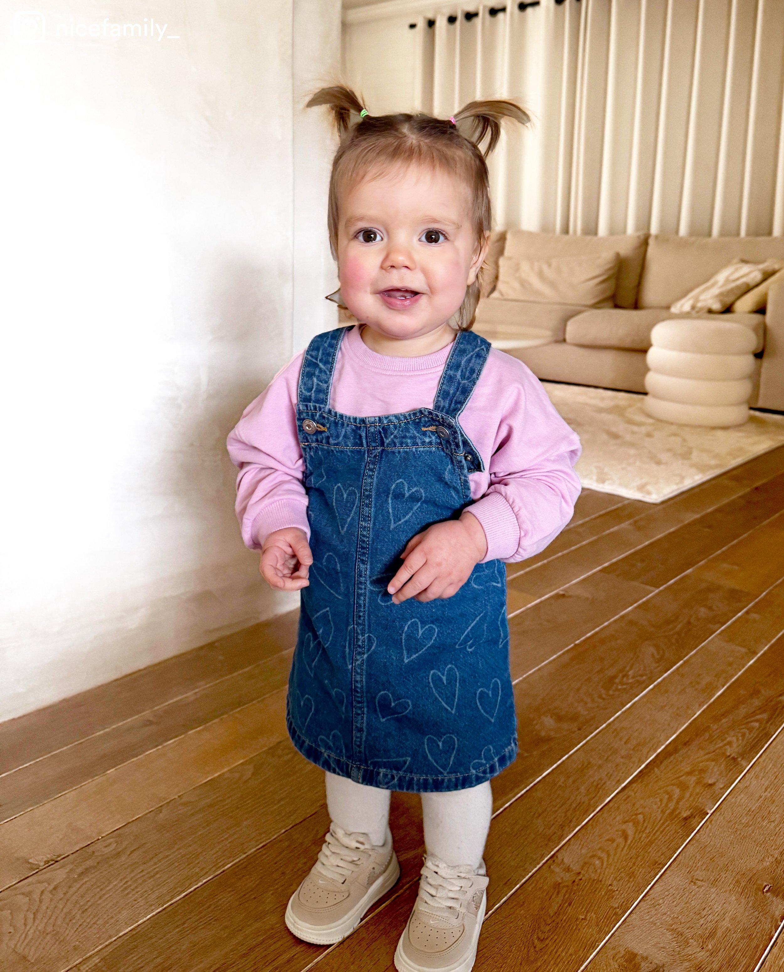 Salopettejurk van jeans met hartjesprint - null - Cuddles and Smiles