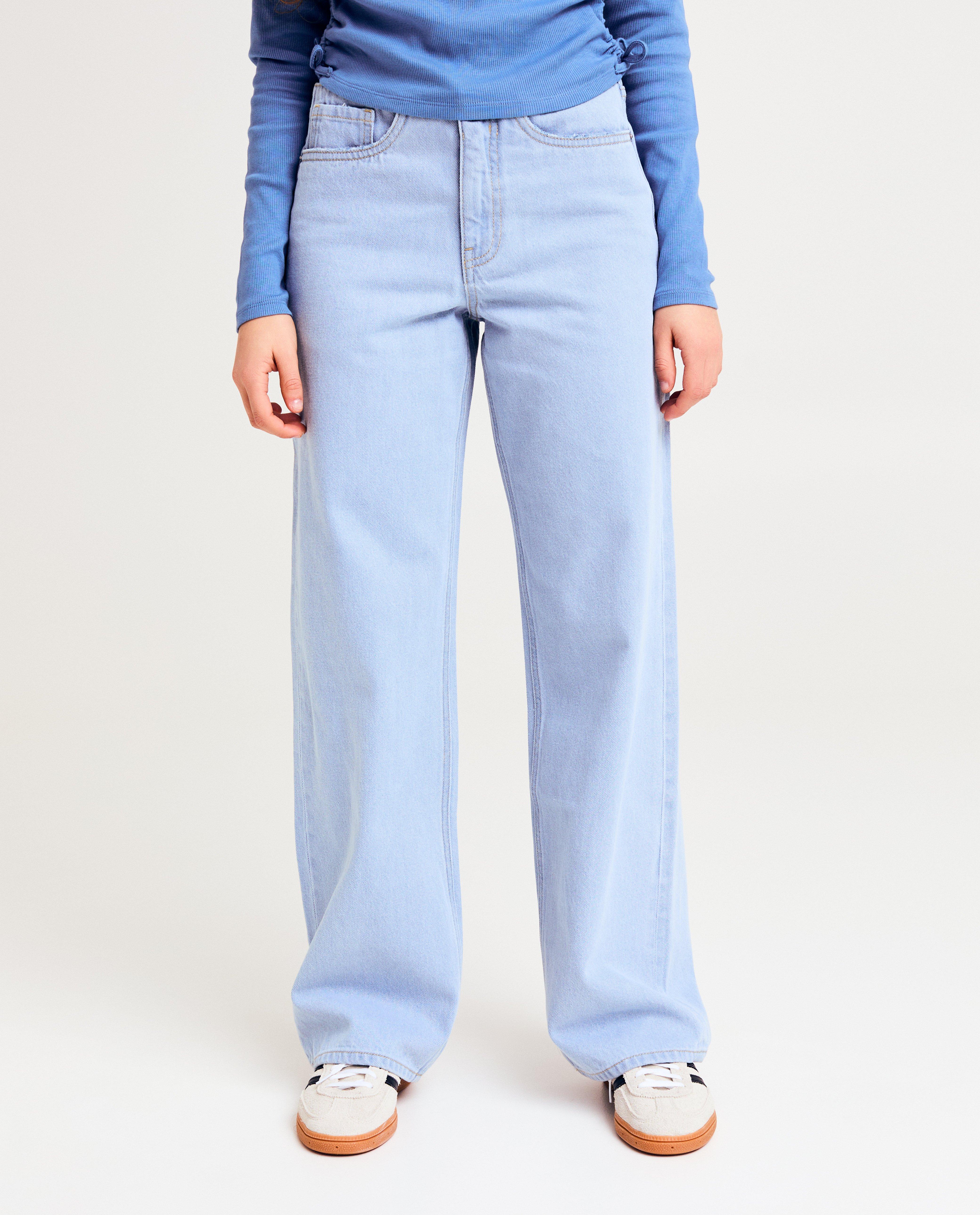 T-shirts - Blauwe jeans, straight fit