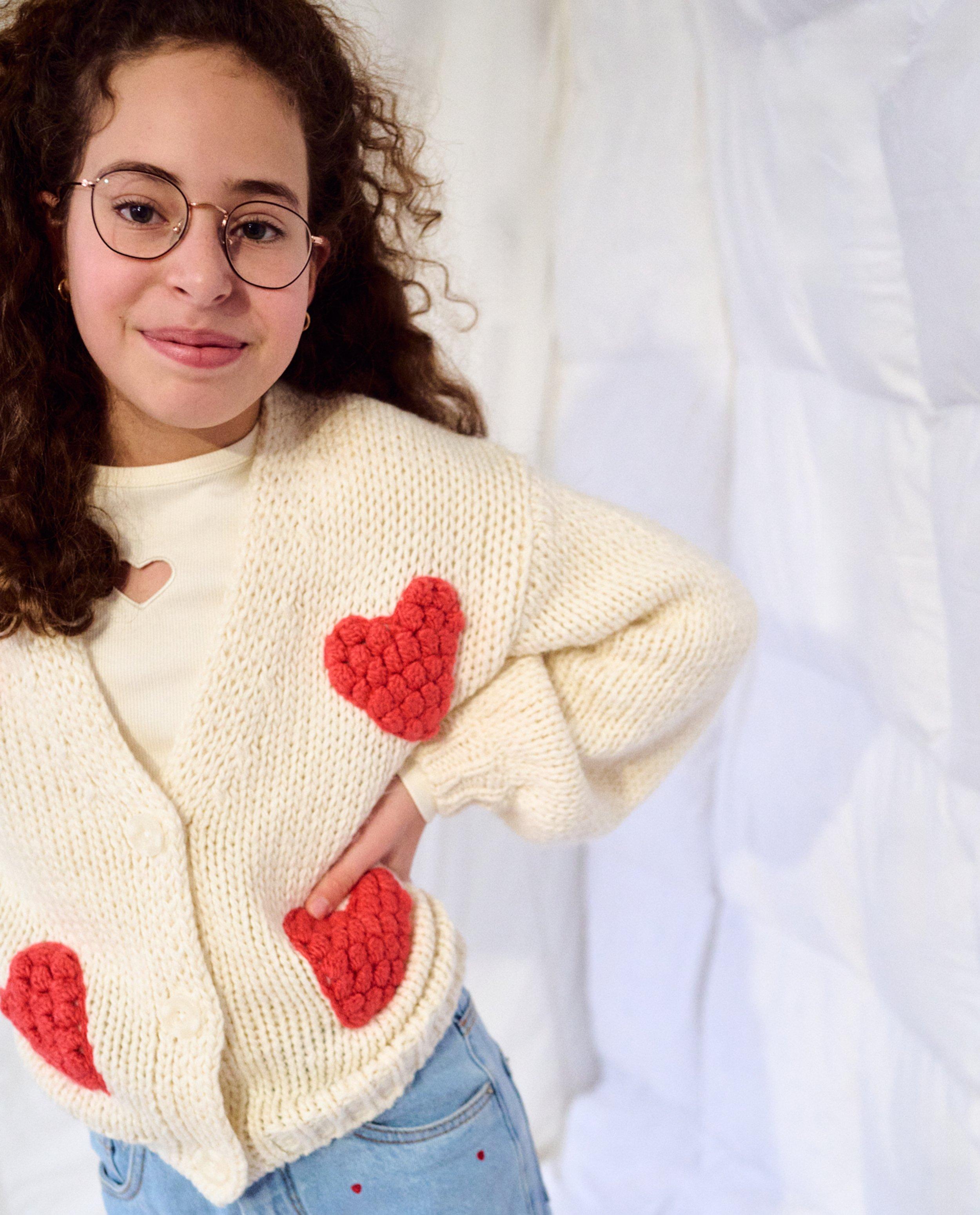 Cardigan avec des petits cœurs en tricot épais - null - Fish & Chips