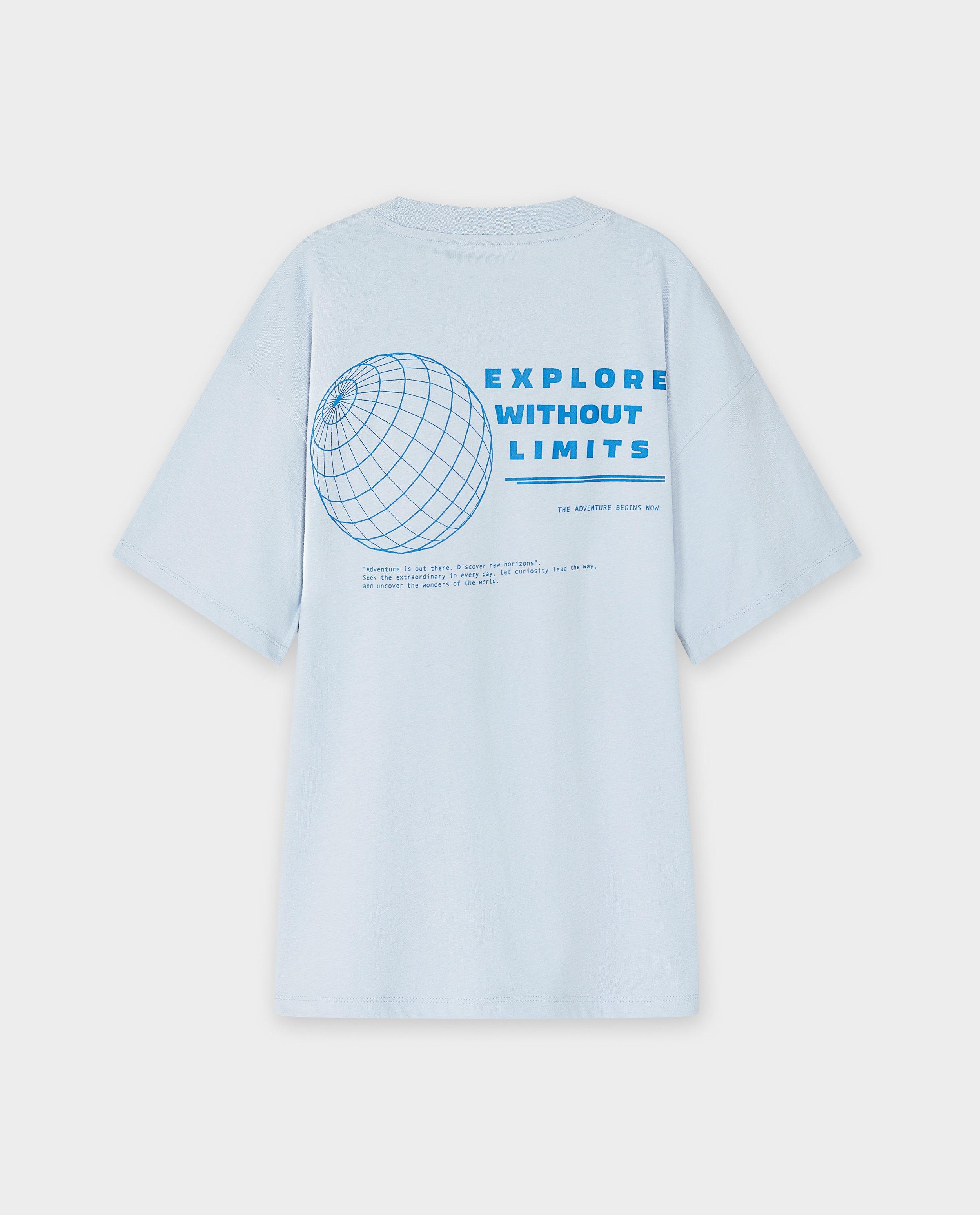T-shirts - T-shirt avec un imprimé au dos