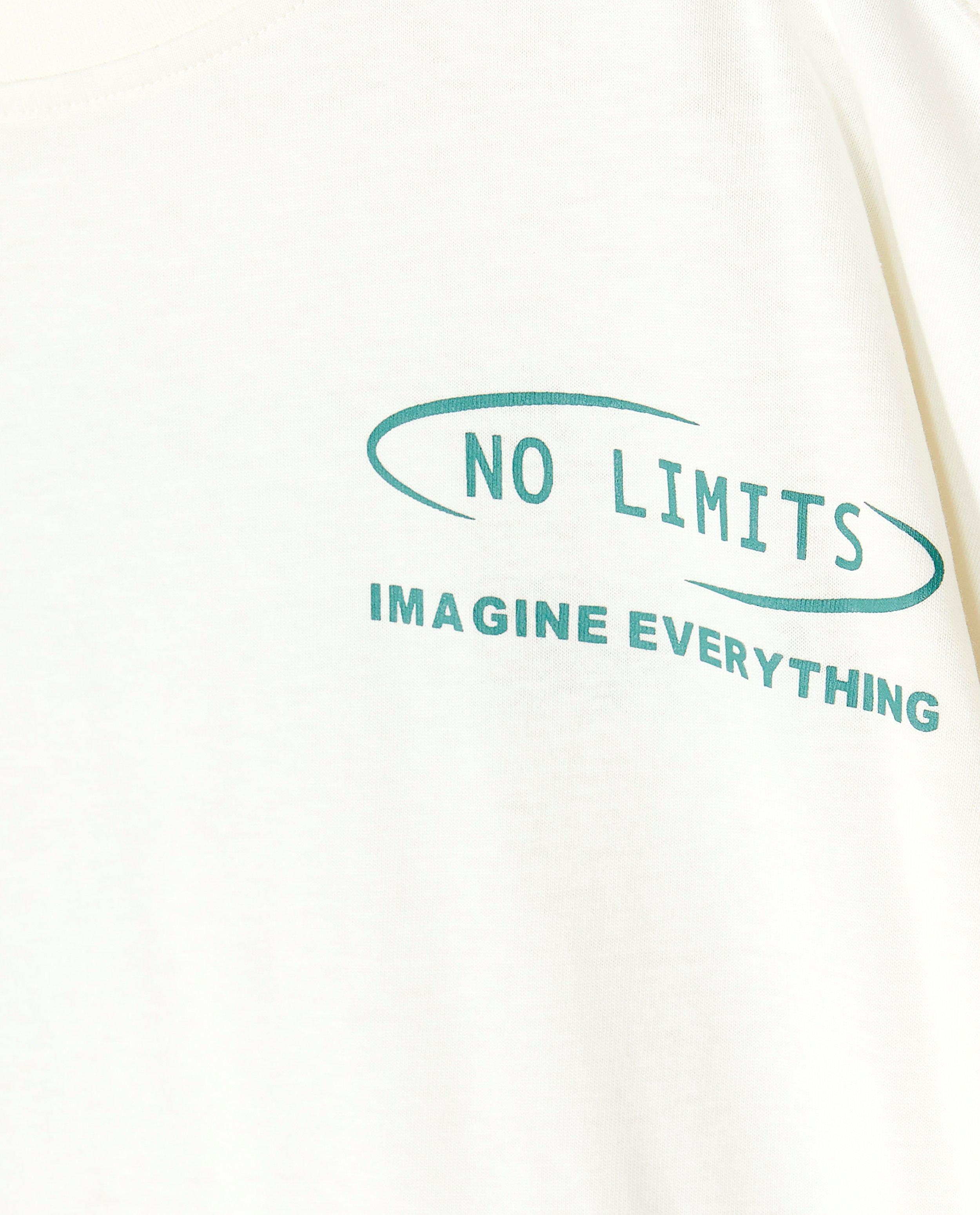 T-shirts - T-shirt avec un imprimé au dos