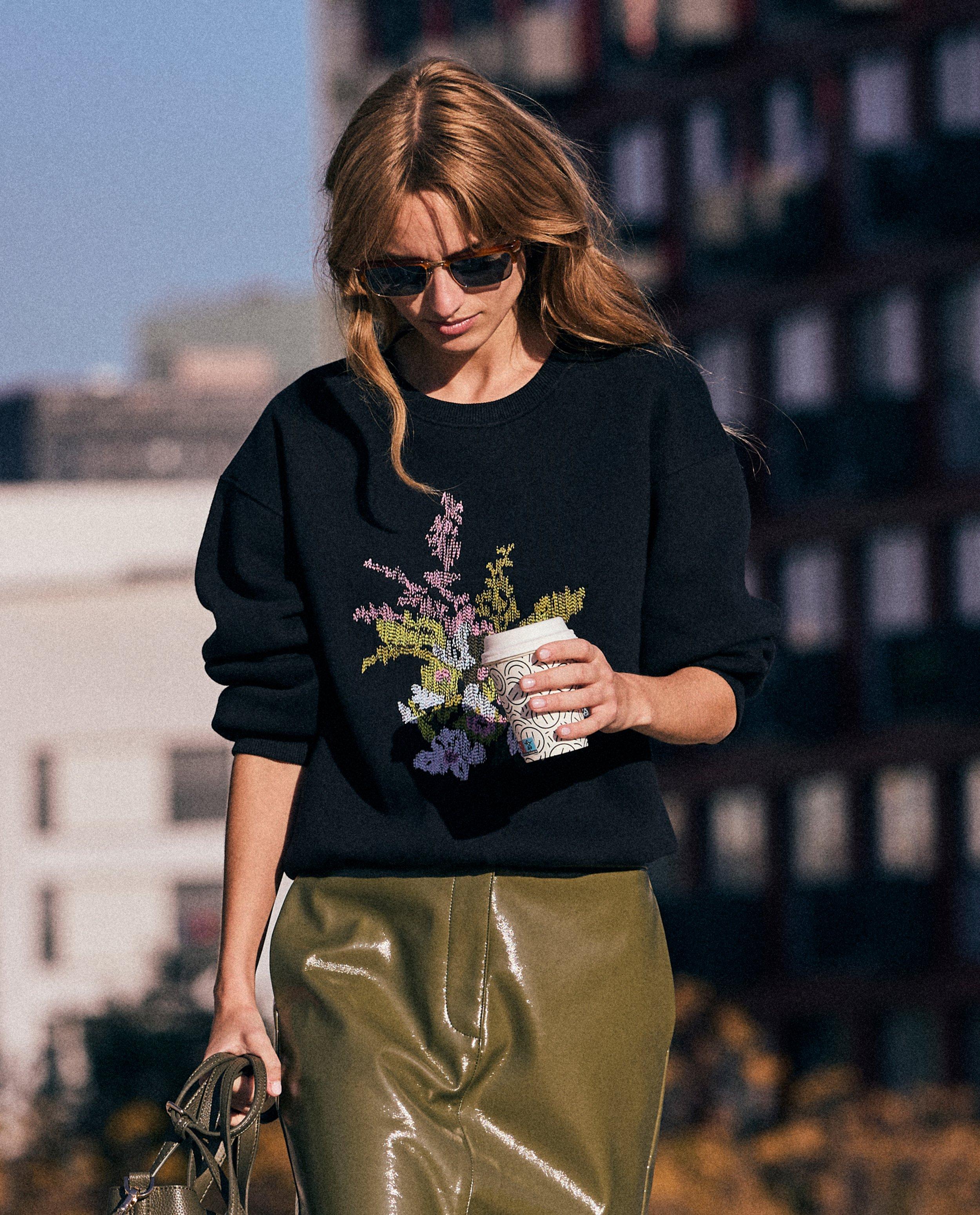 Sweater met geborduurde bloemen - null - CKS Dames