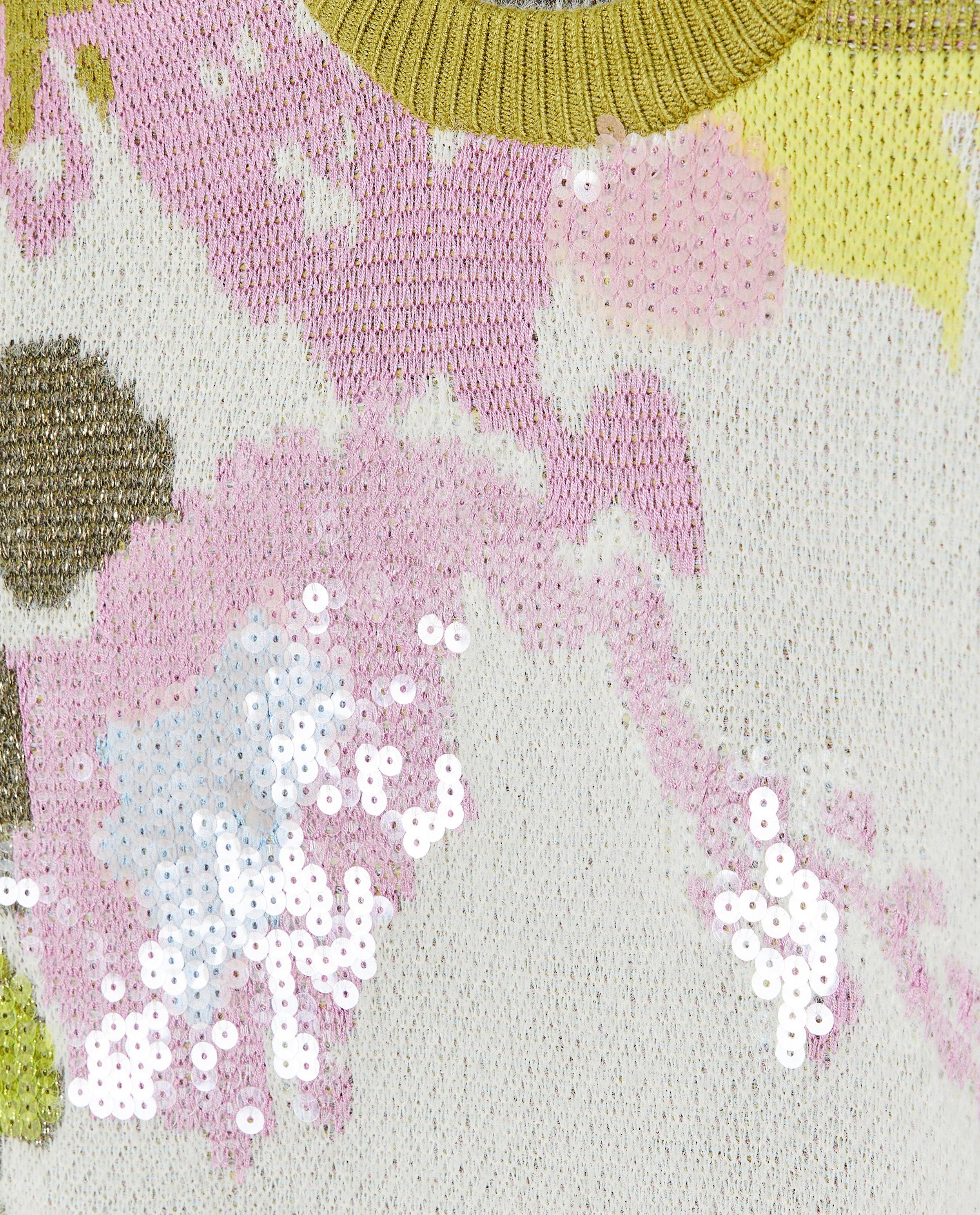 Truien - Fluffy trui met bloemenpatroon