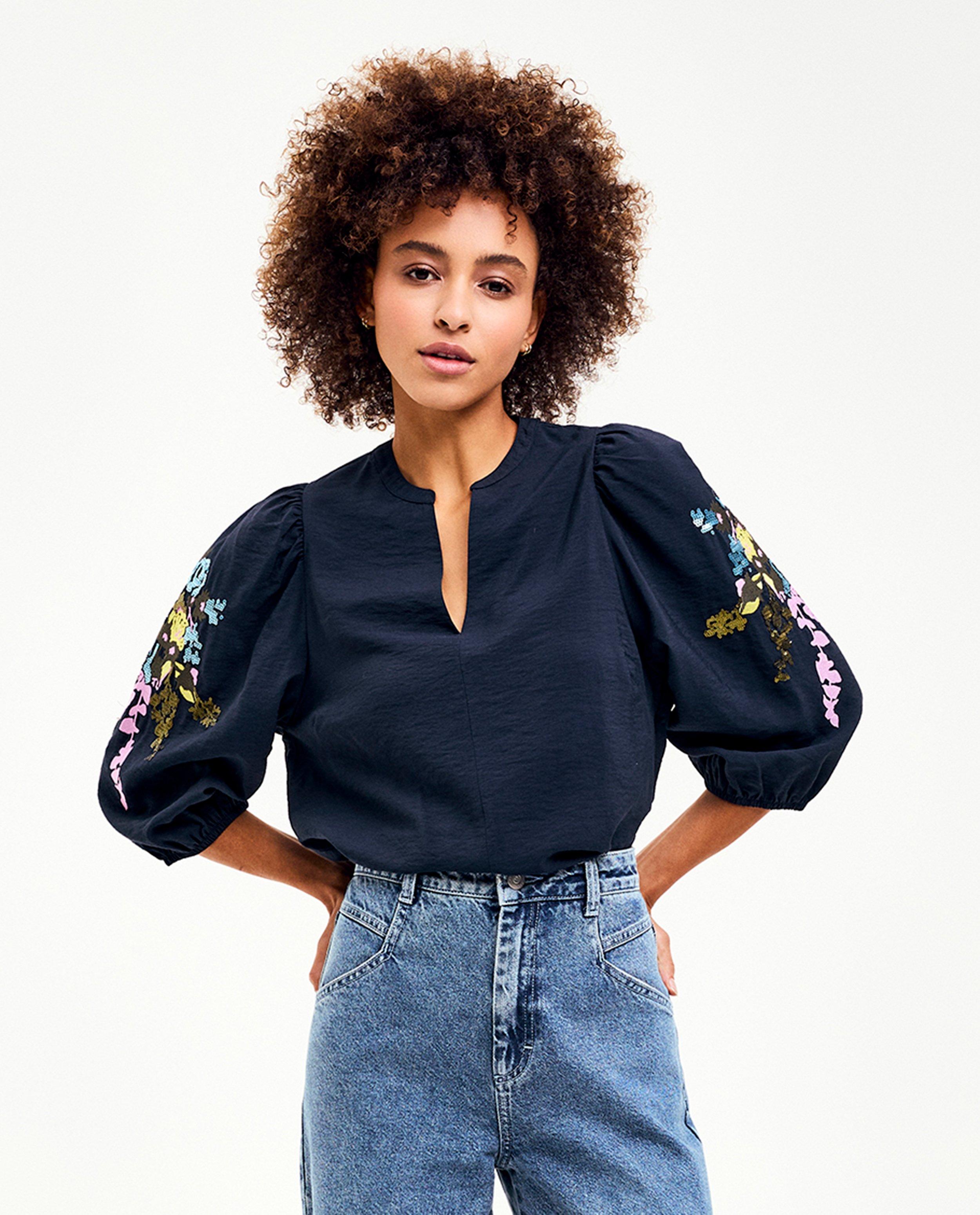 Blouse met geborduurde bloemen - null - CKS Dames