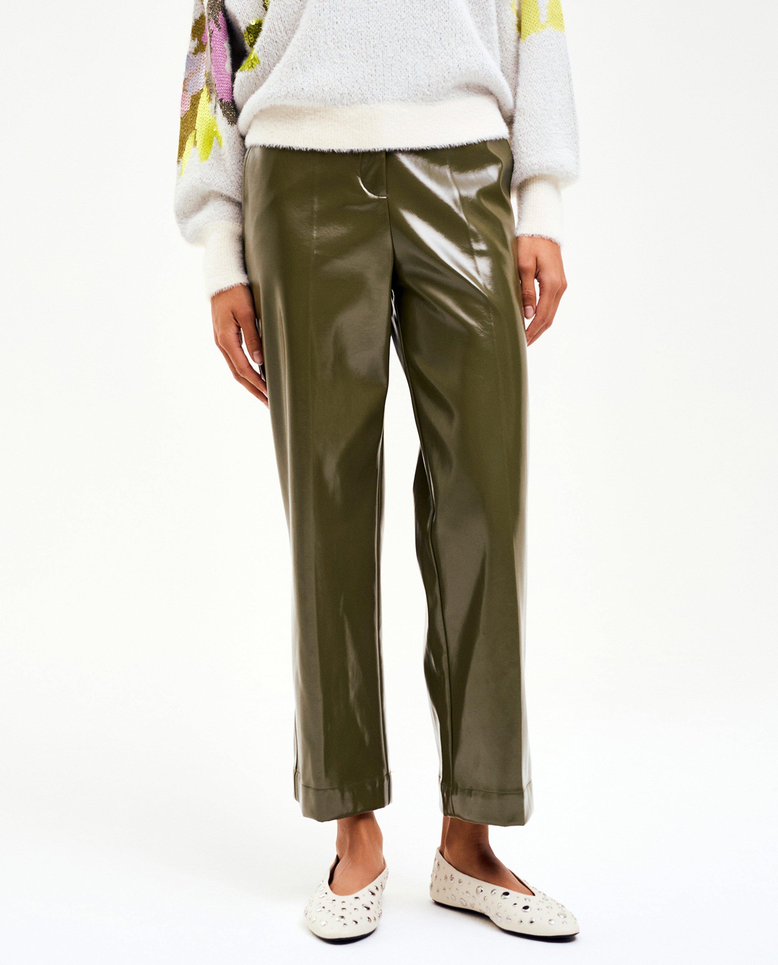 Broeken - Donkergroene laqué broek, cropped fit