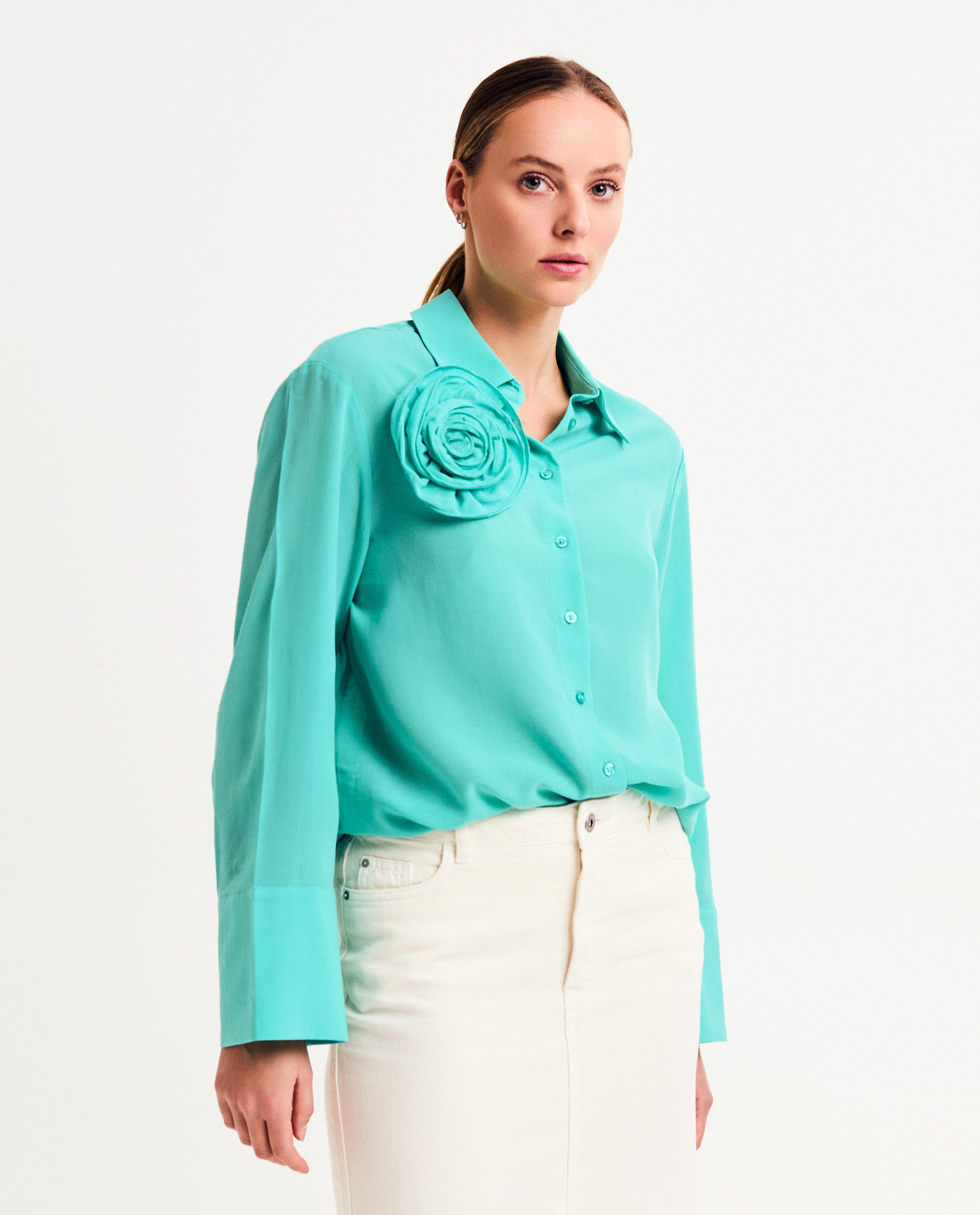 Hemden - Turquoise blouse met bloem