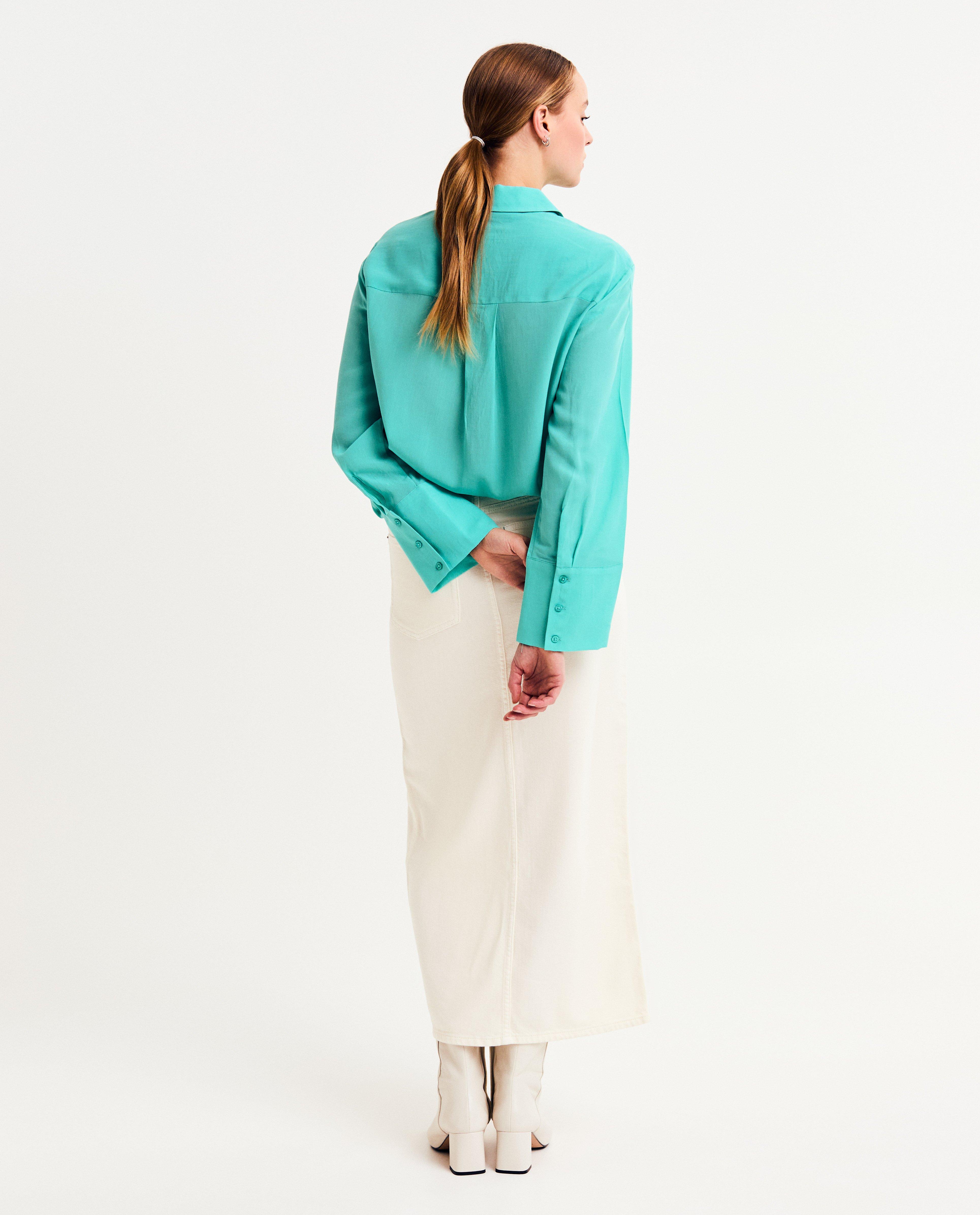 Hemden - Turquoise blouse met bloem