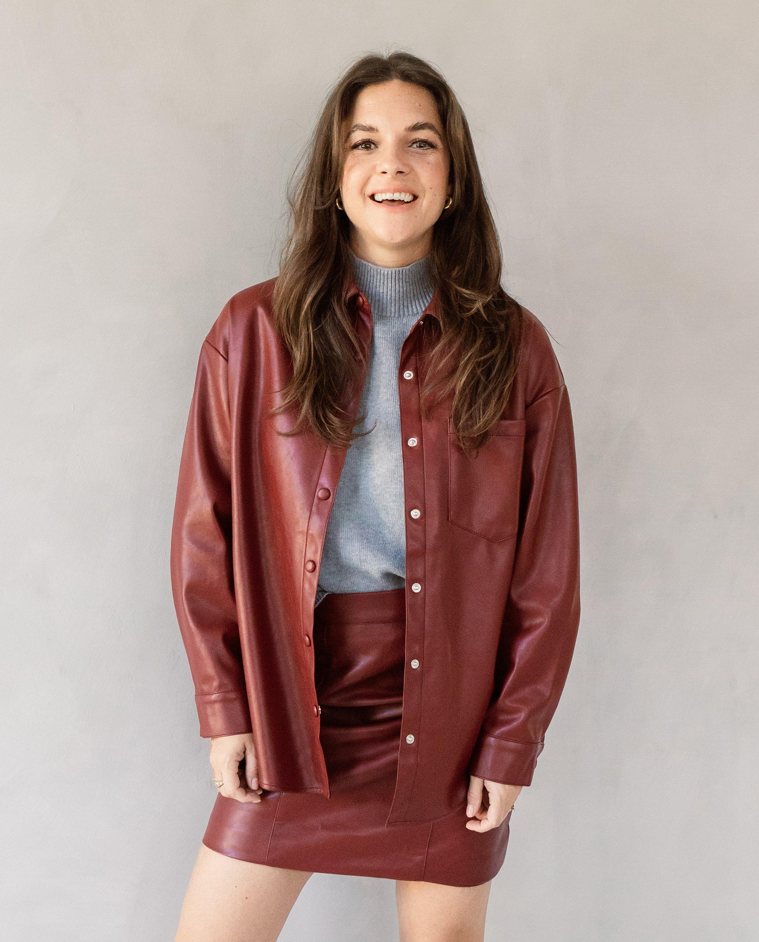 Hemden - Rood hemd van faux leather, Selected by Nanja