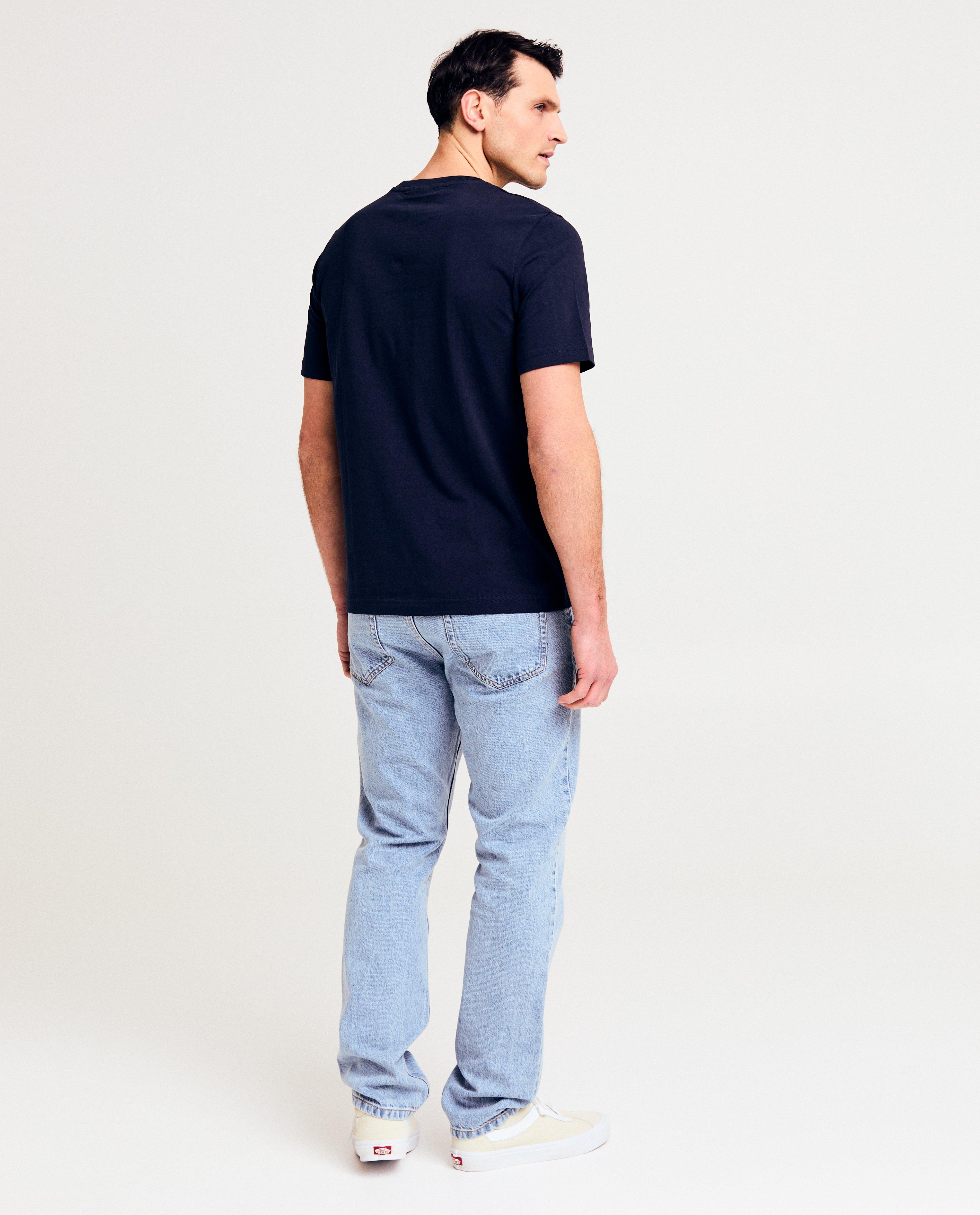 T-shirts - T-shirt met geborduurde figuur