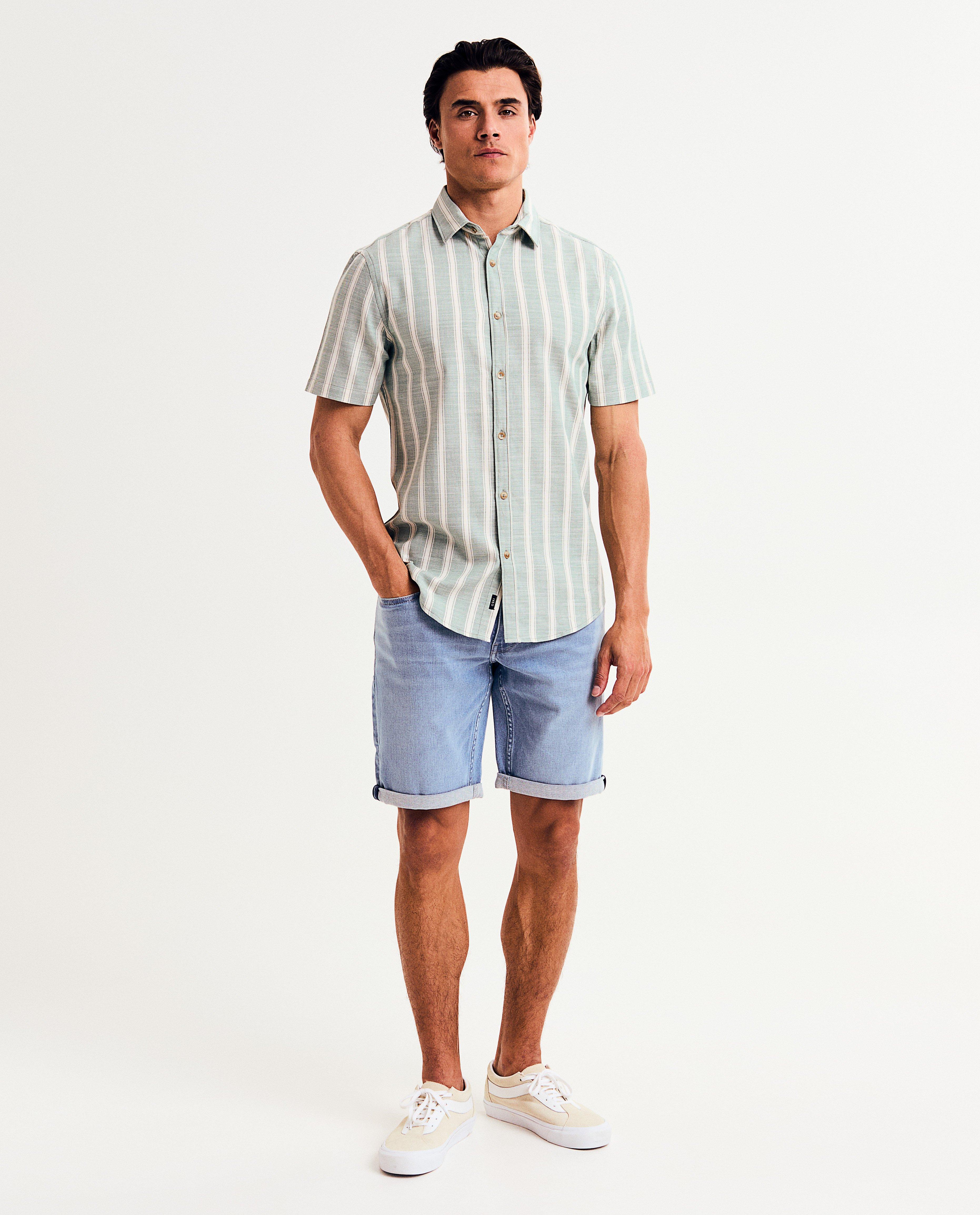 Short bleu en jeans