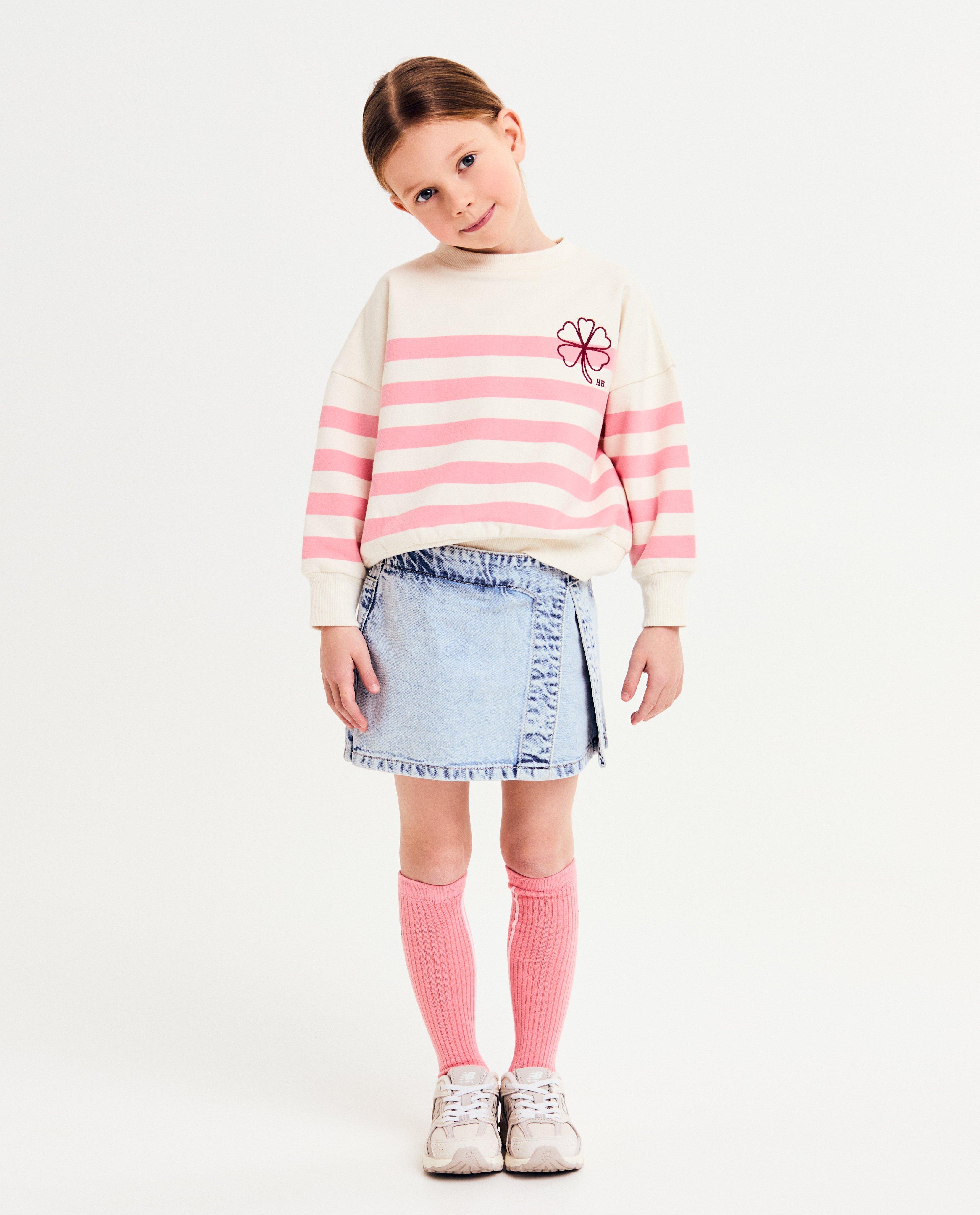 Sweaters - Sweater met geborduurd klavertje vier