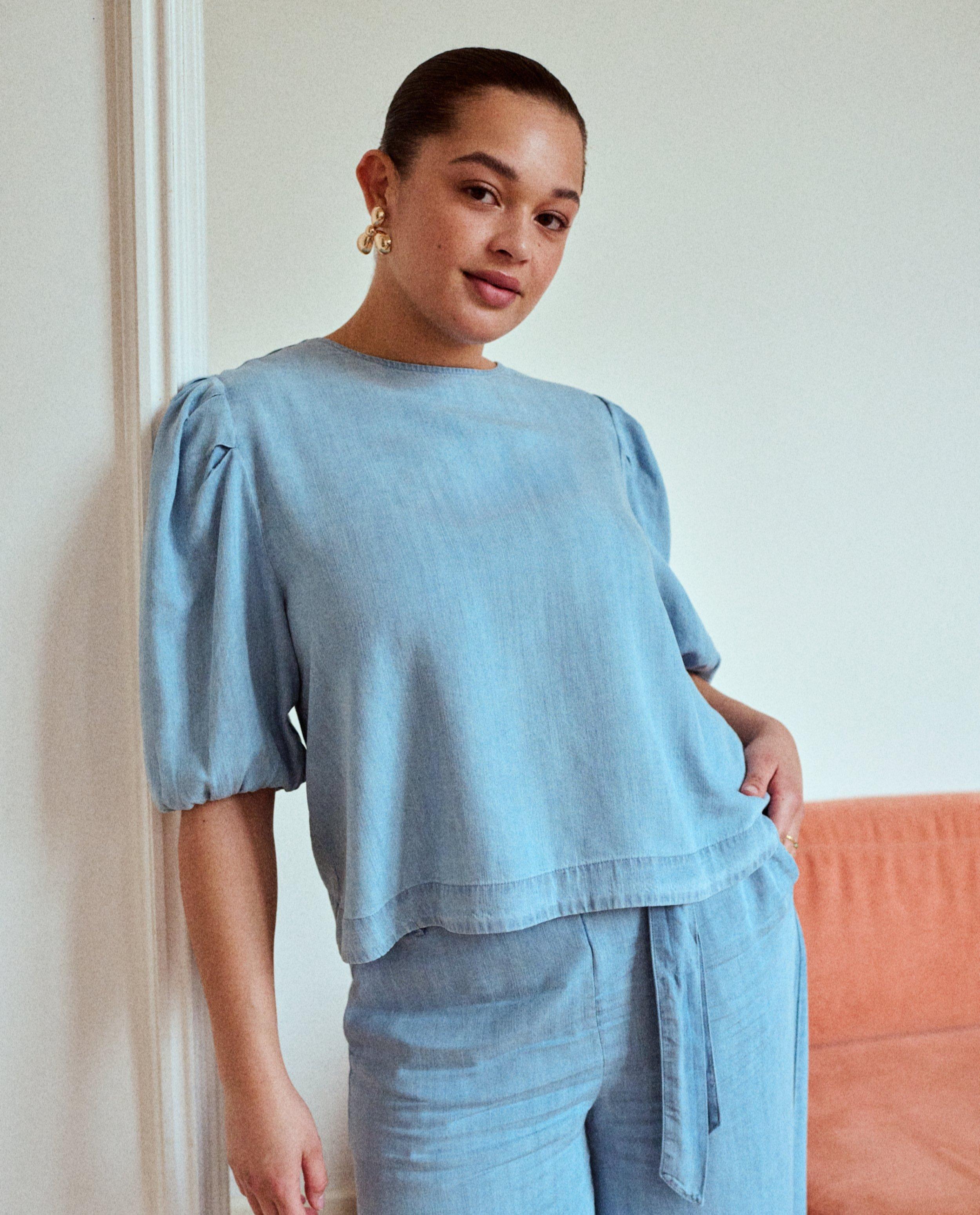 Hemden - Blauwe blouse met jeanslook