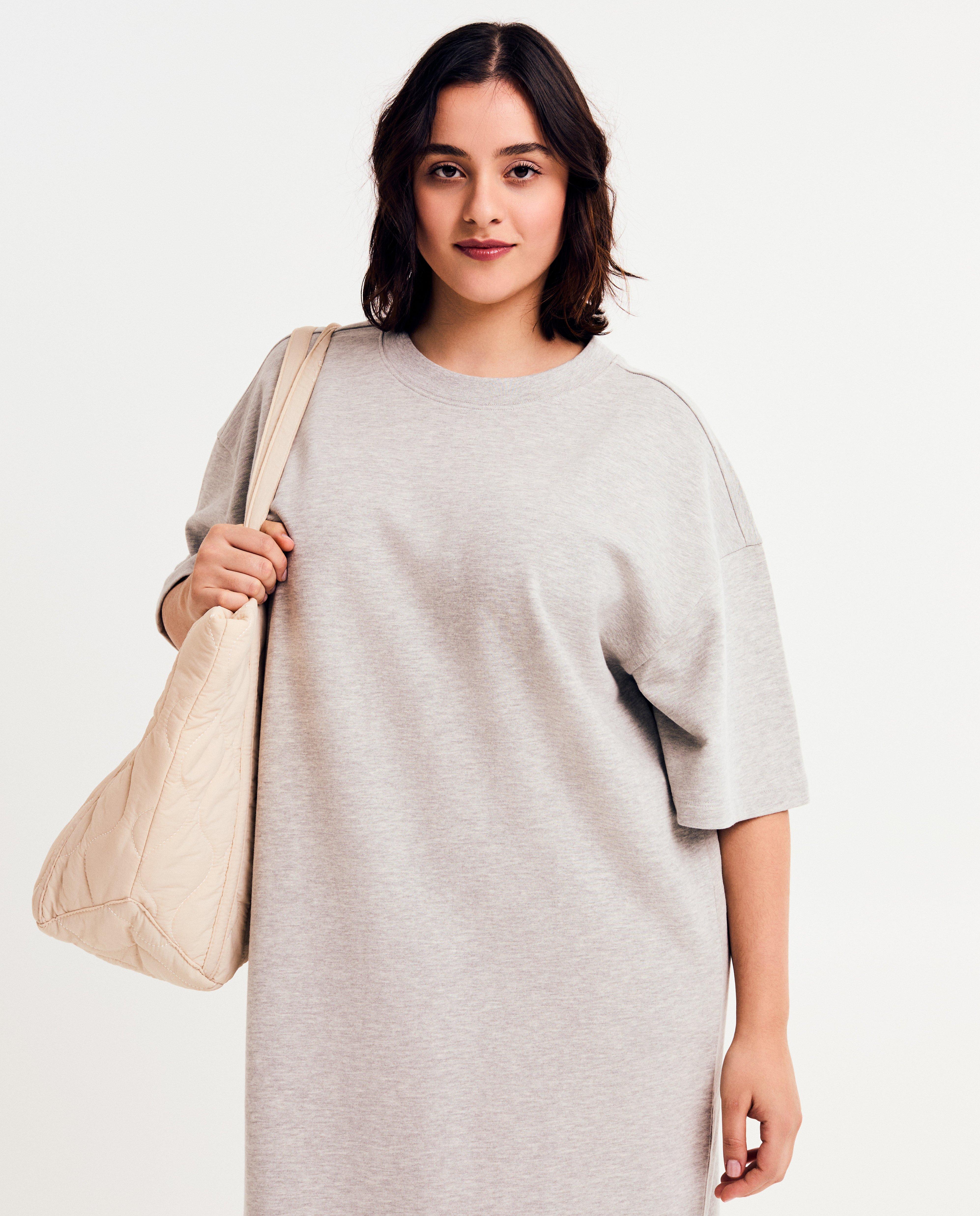 Kleedjes - Grijze sweaterjurk