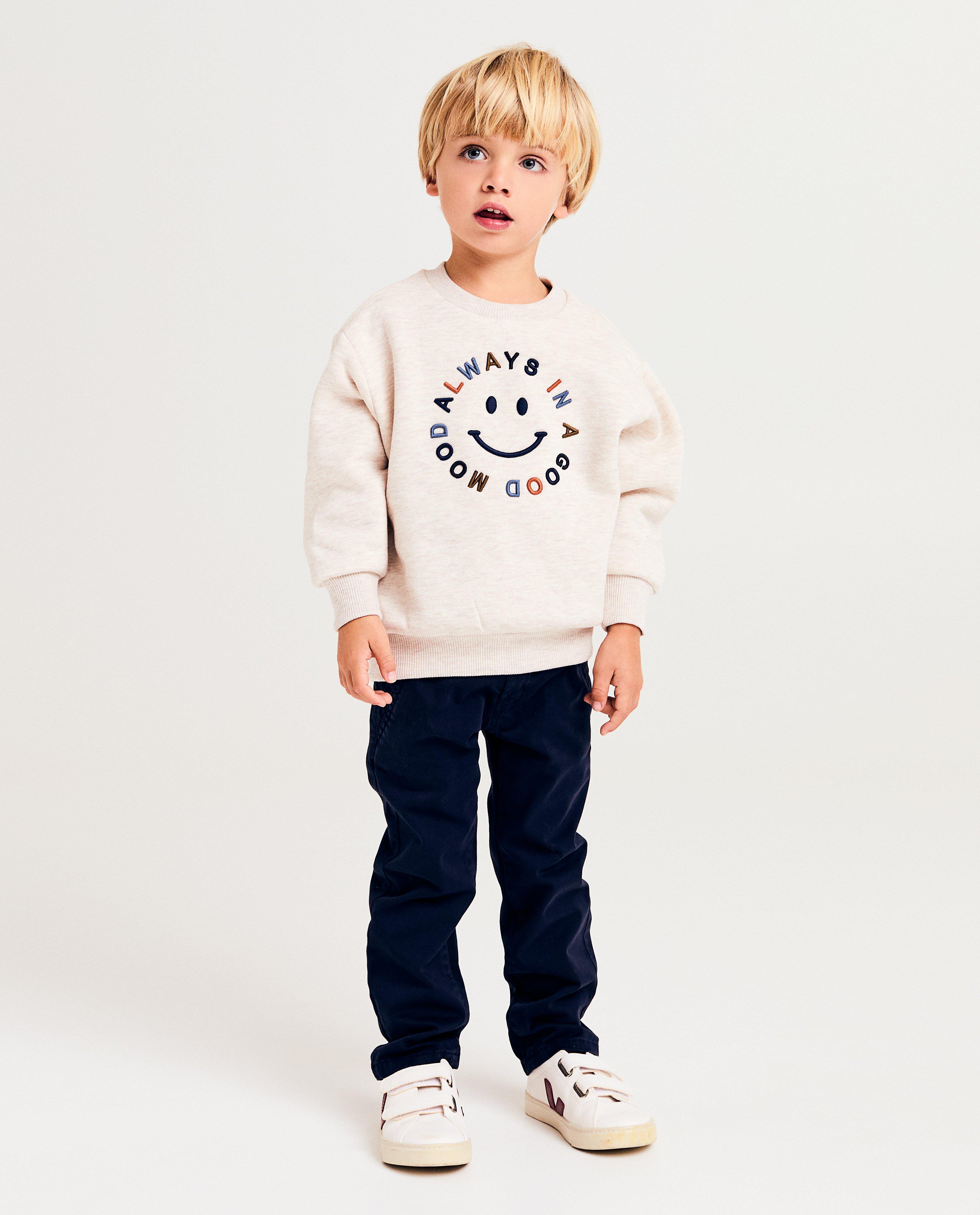Sweaters - Sweater met smiley van bouclé