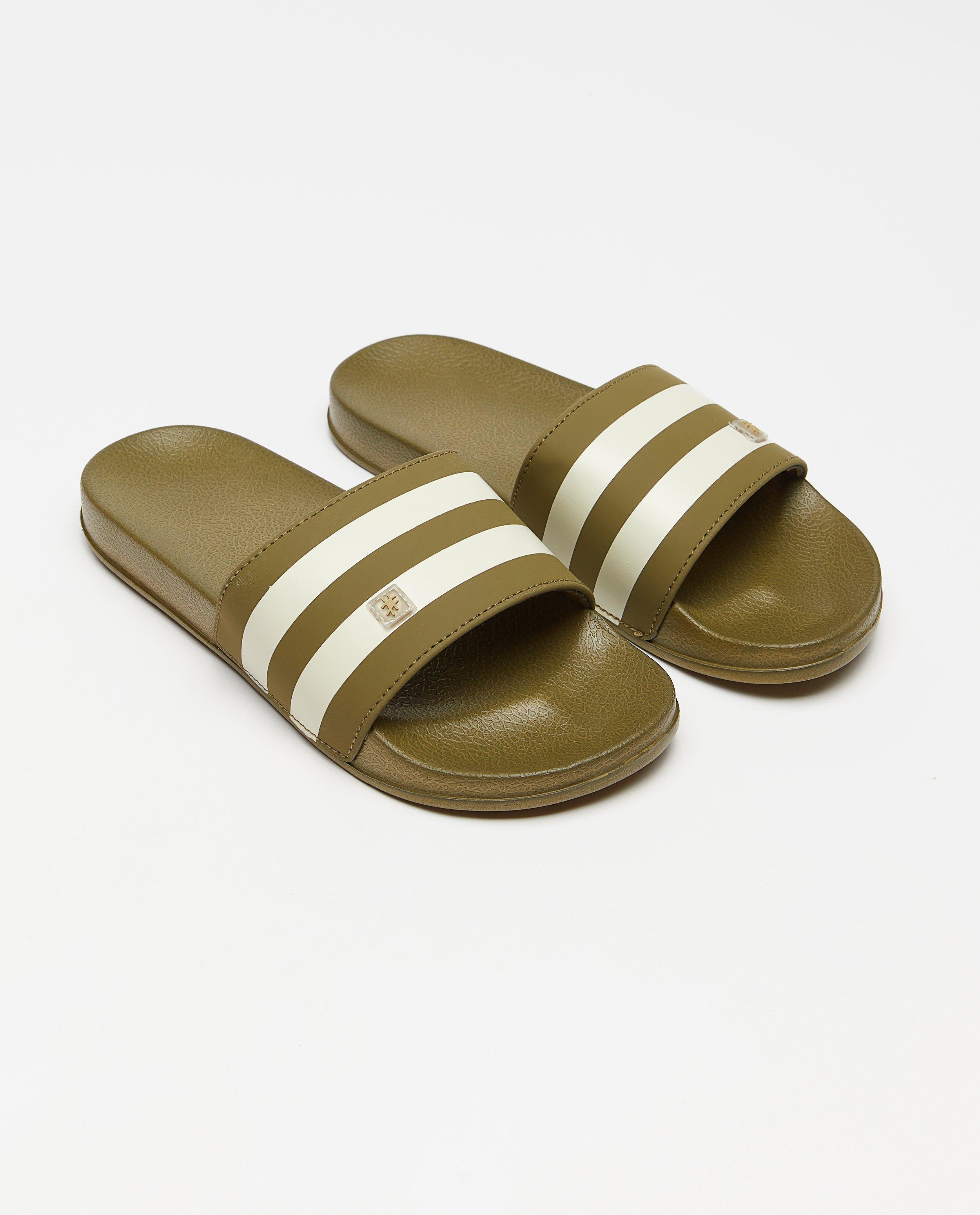 Groene slippers - null - Like Me
