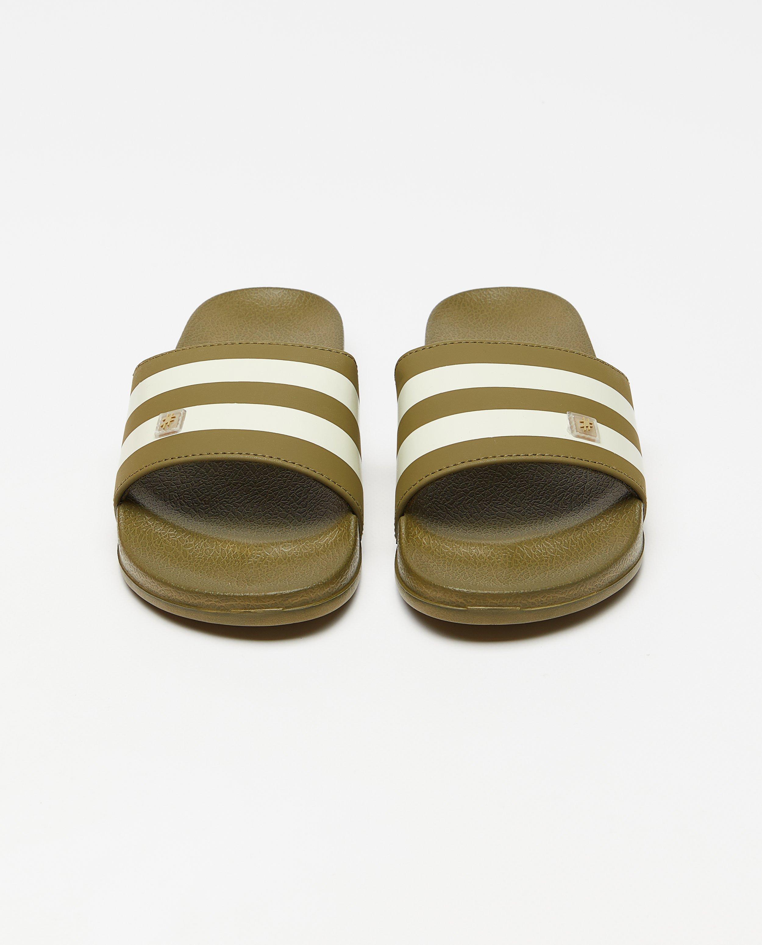 Chaussures - Chaussons à rayures, taille 31-39