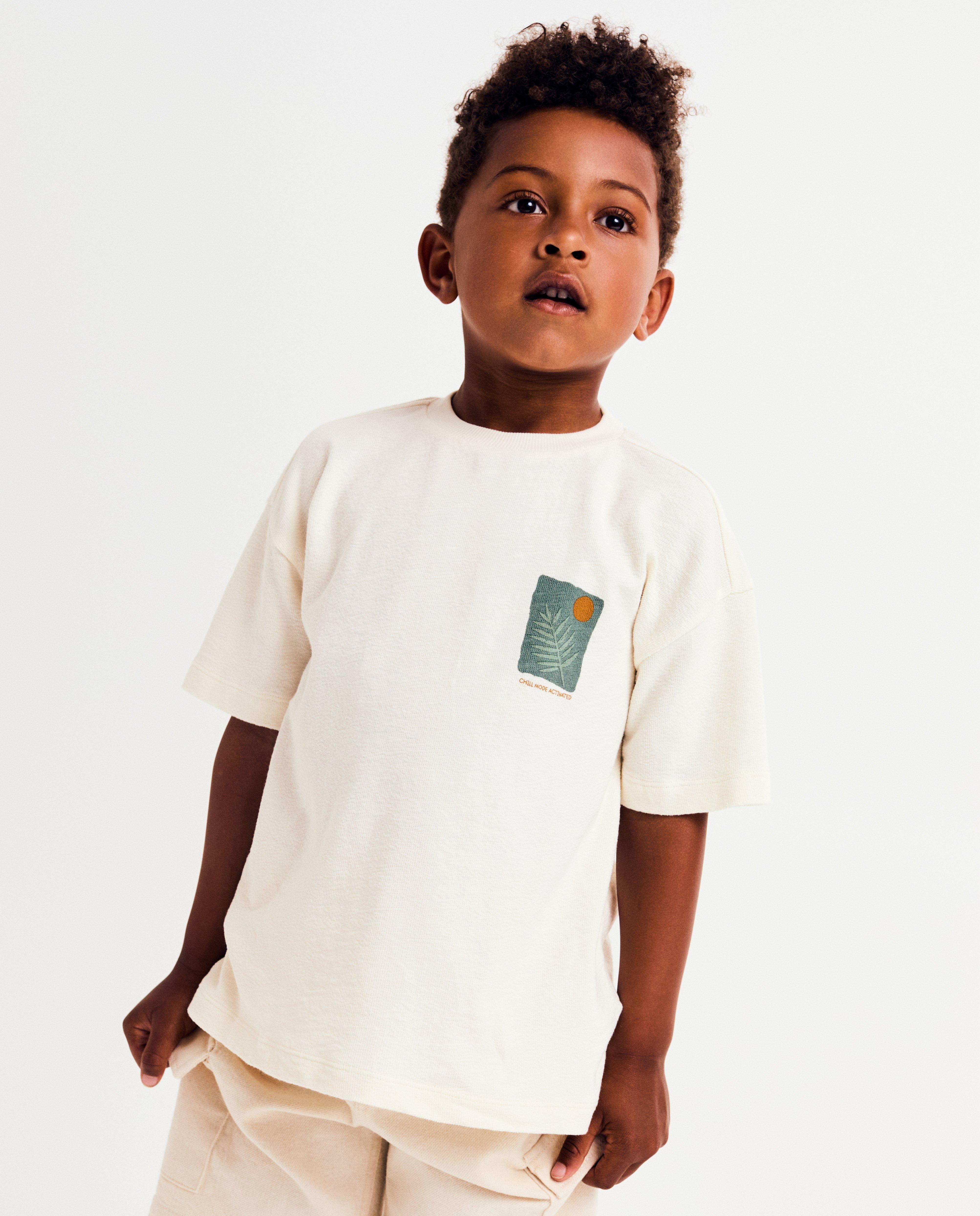 T-shirt met backprint - Product Detail - khaki - afbeelding nummer 2