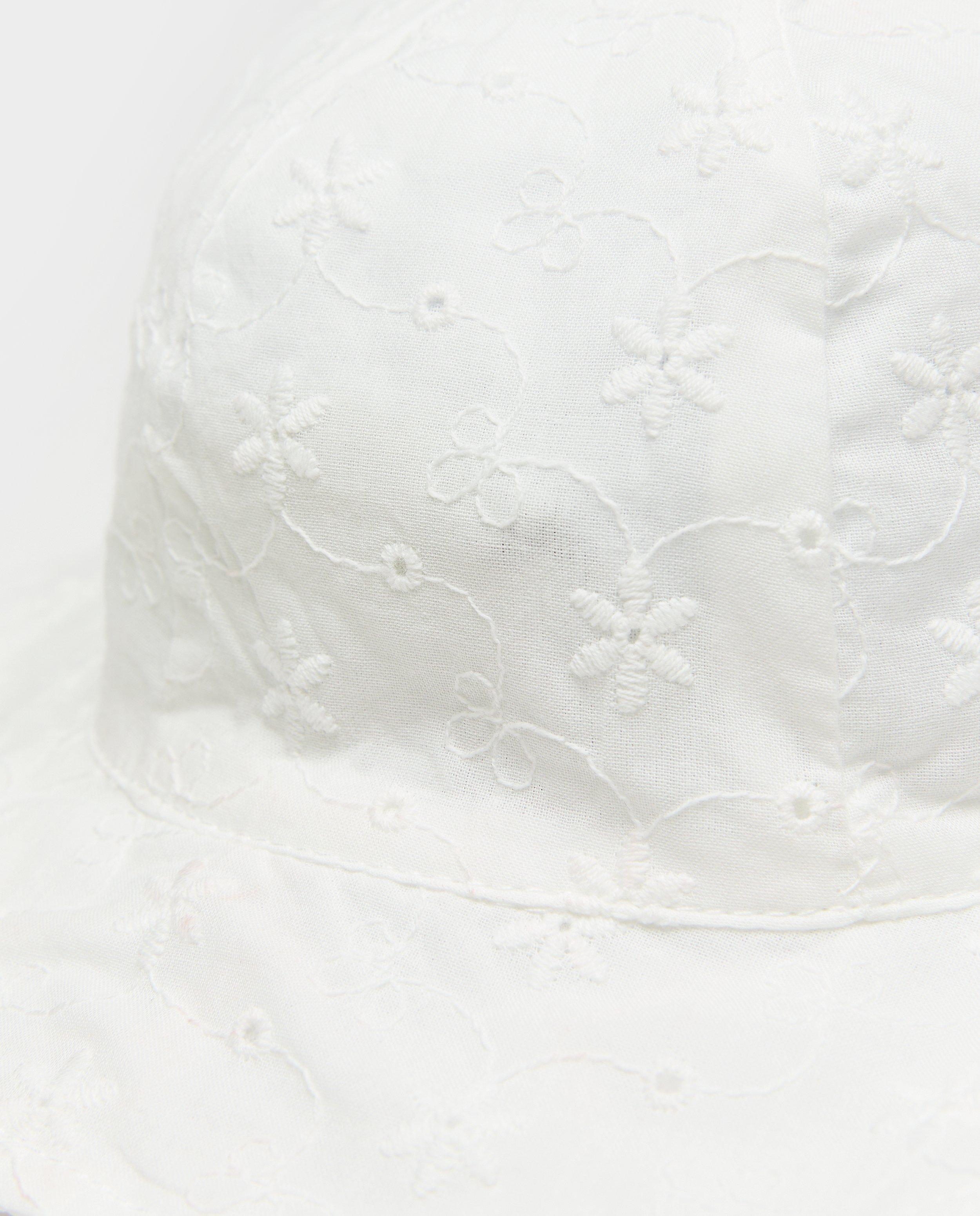 Bonneterie - Chapeau de soleil avec fleurs brodées