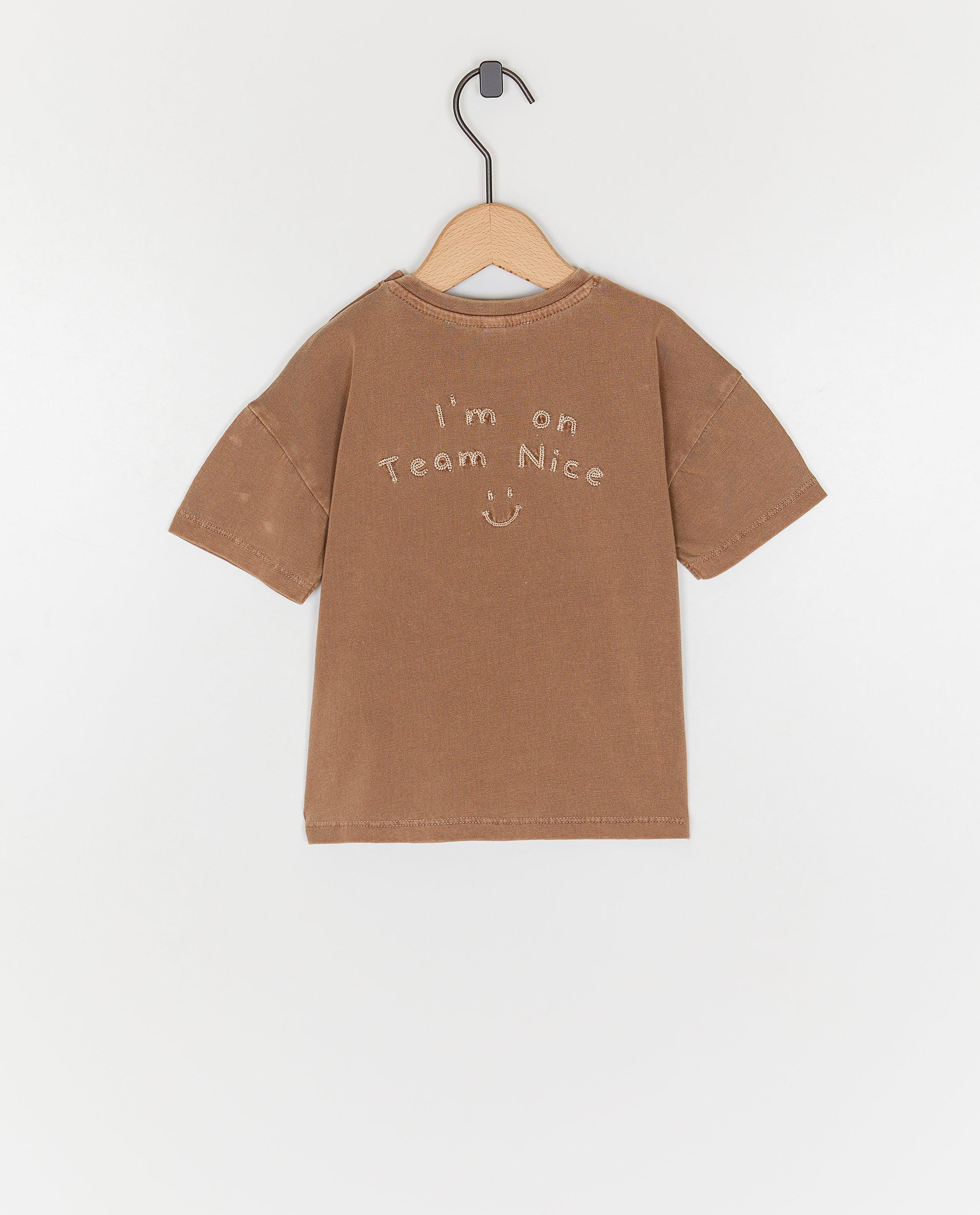 T-shirt met backprint, I'm on Team Nice, unisex, 62-92 - Product Detail - bruin - afbeelding nummer 4