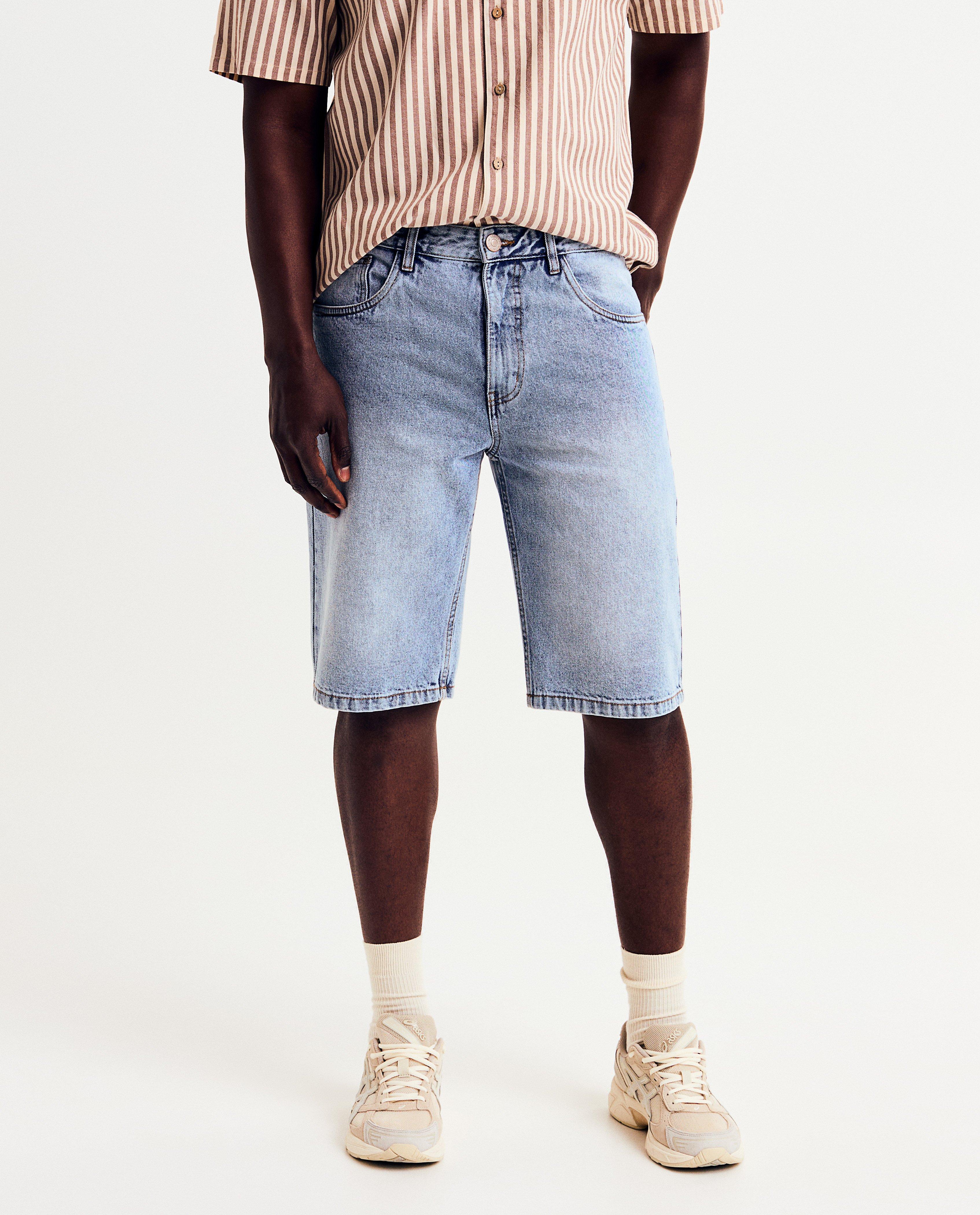 Shorten - Lichtblauwe jeansshort, regular fit