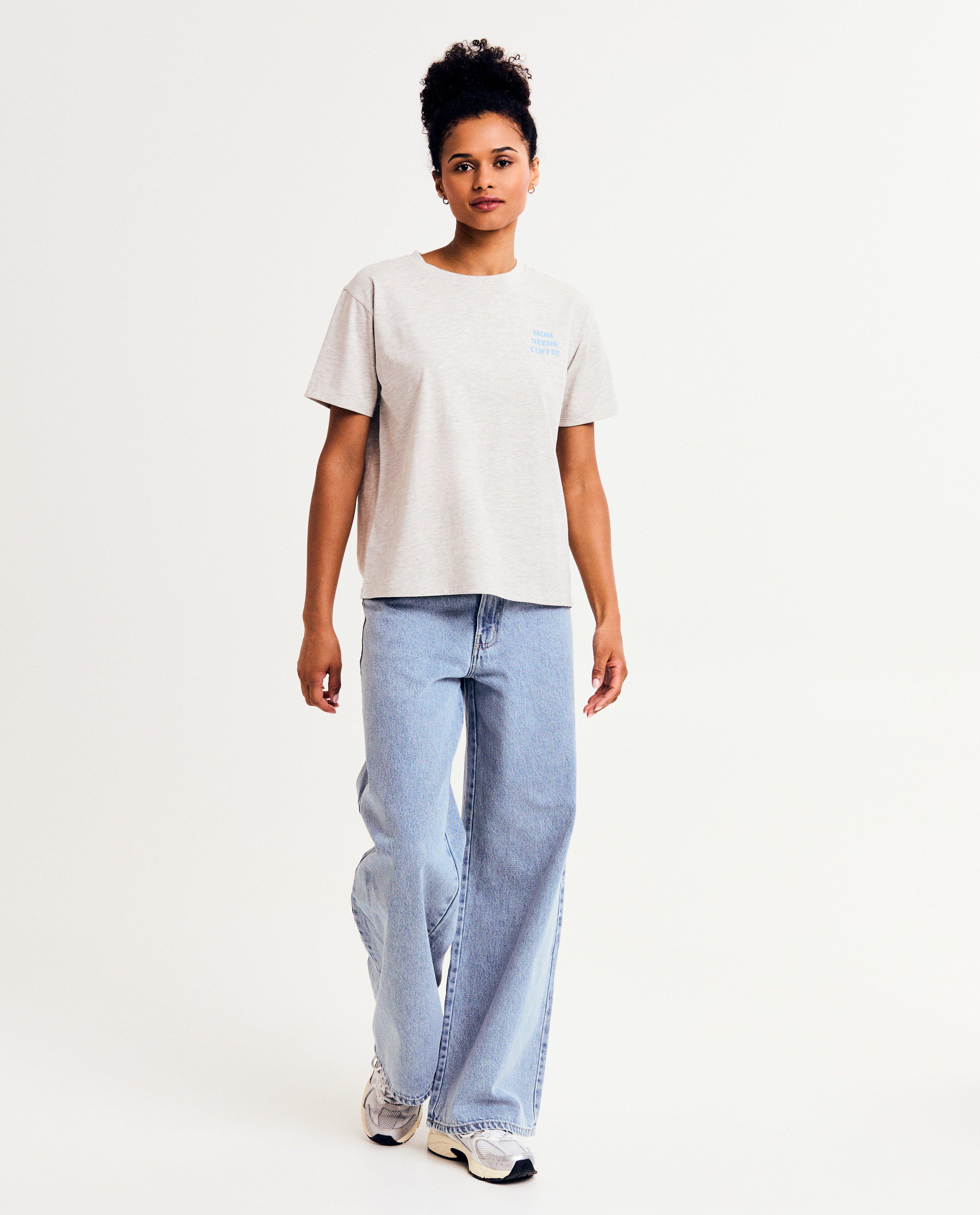 T-shirts - T-shirt Mom needs coffee, XS-XXL