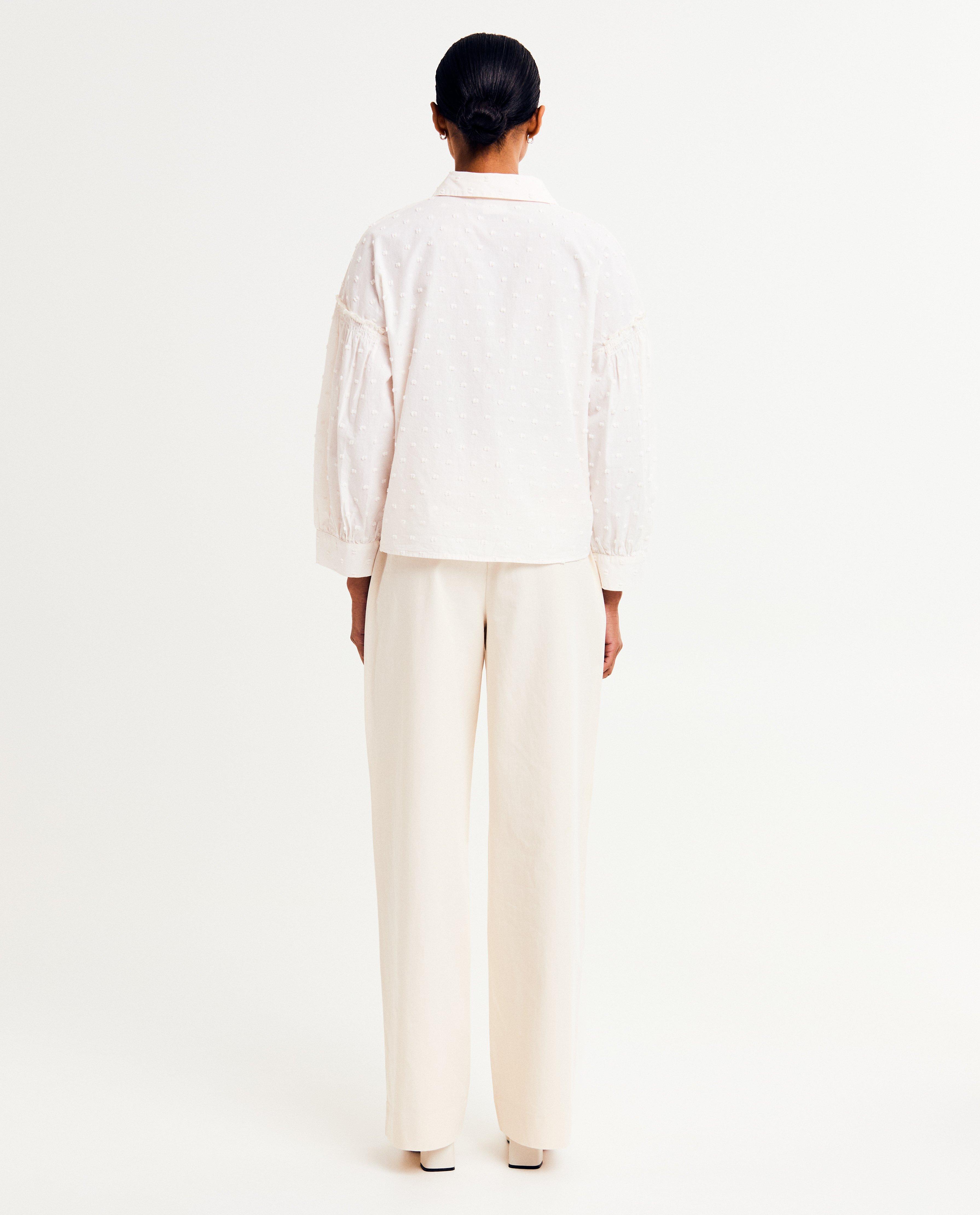 Hemden - Witte blouse met reliëfpatroon