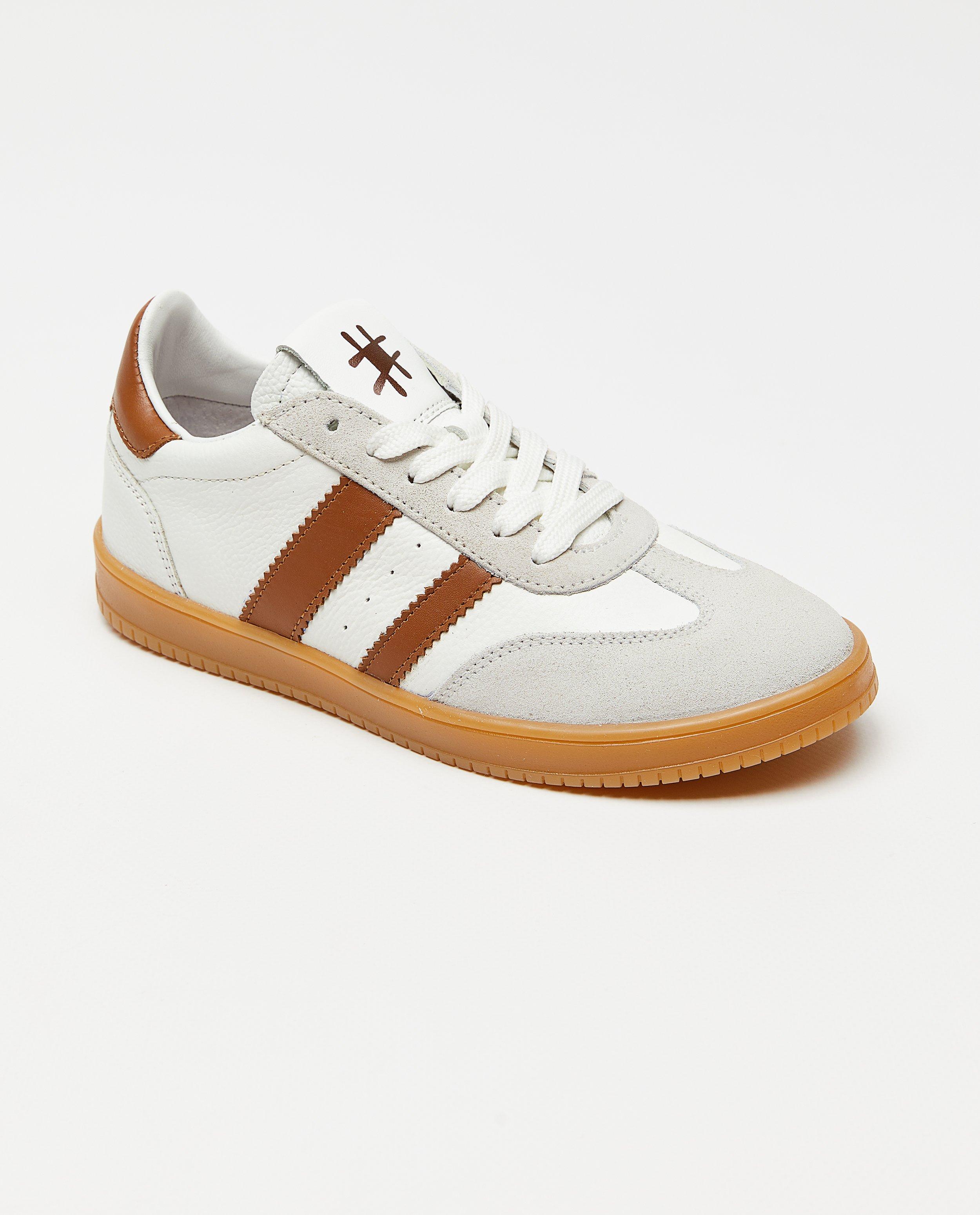 Schoenen - Sneakers met strepen, maat 31-39