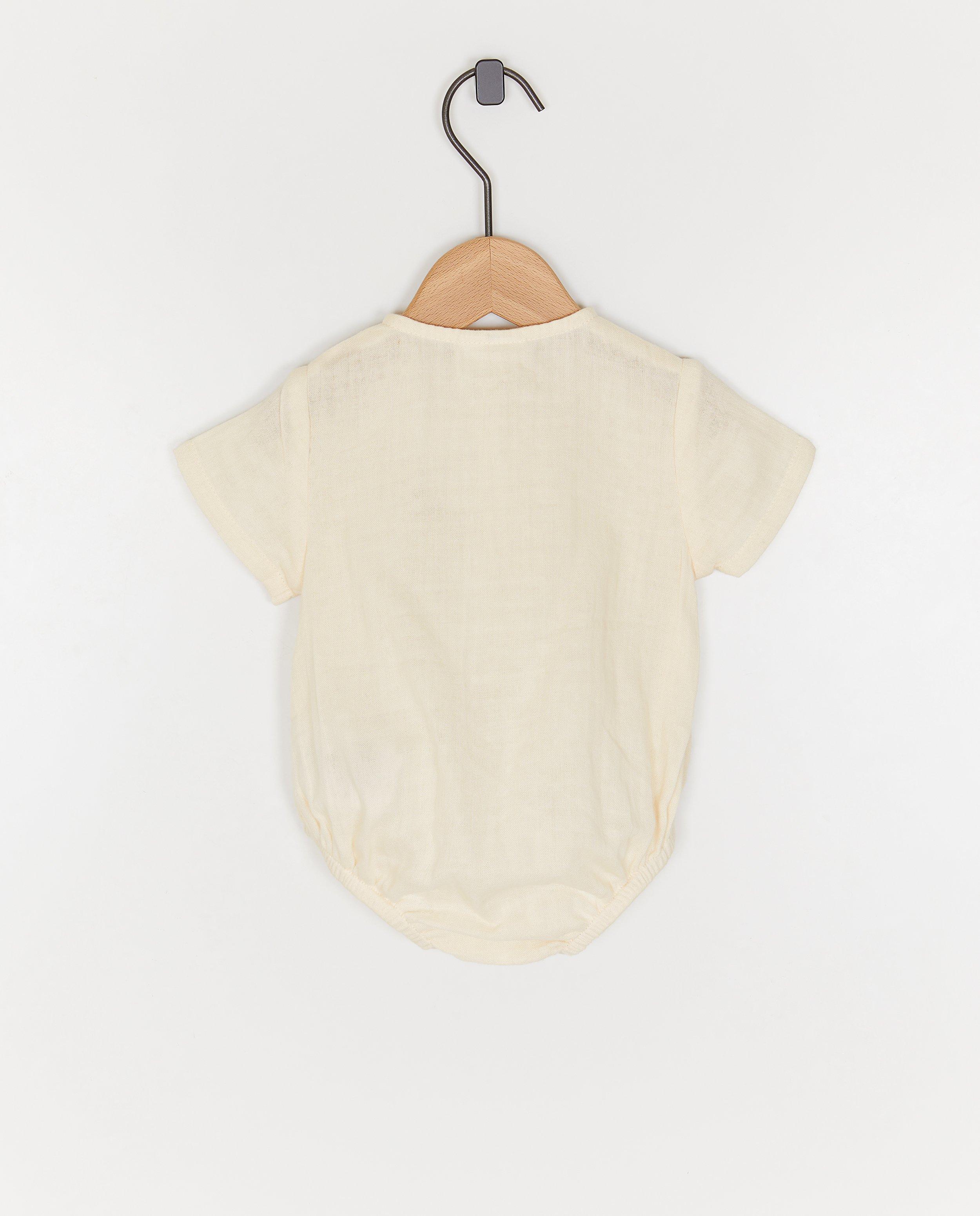 Grenouill&egrave;re en t&eacute;tra avec un ourson brod&eacute; - D&eacute;tails du produit - blanc - image num&eacute;ro 4