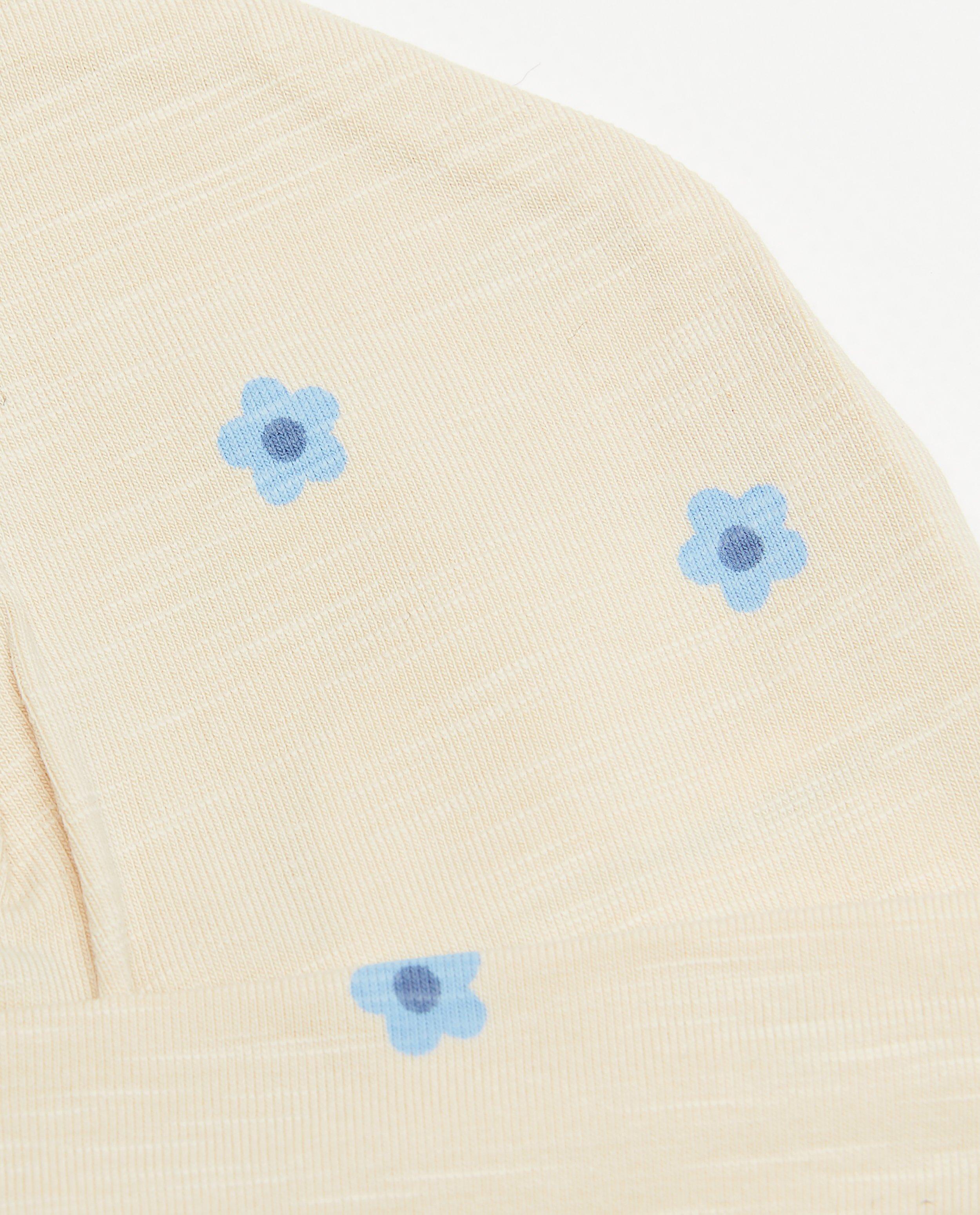 Breigoed - Muts met bloemenprint