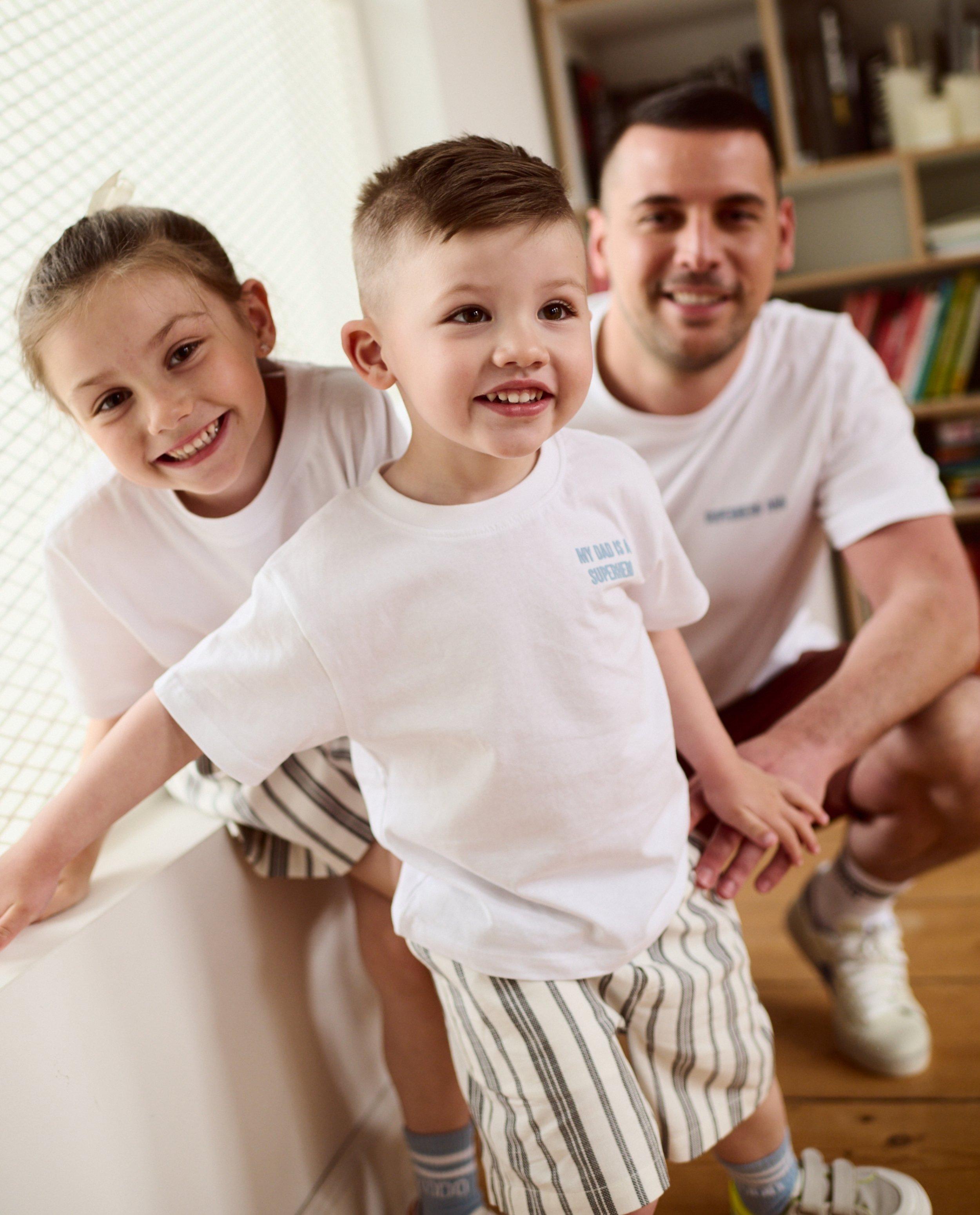 T-shirts - Biokatoenen T-shirt met backprint, 98-128