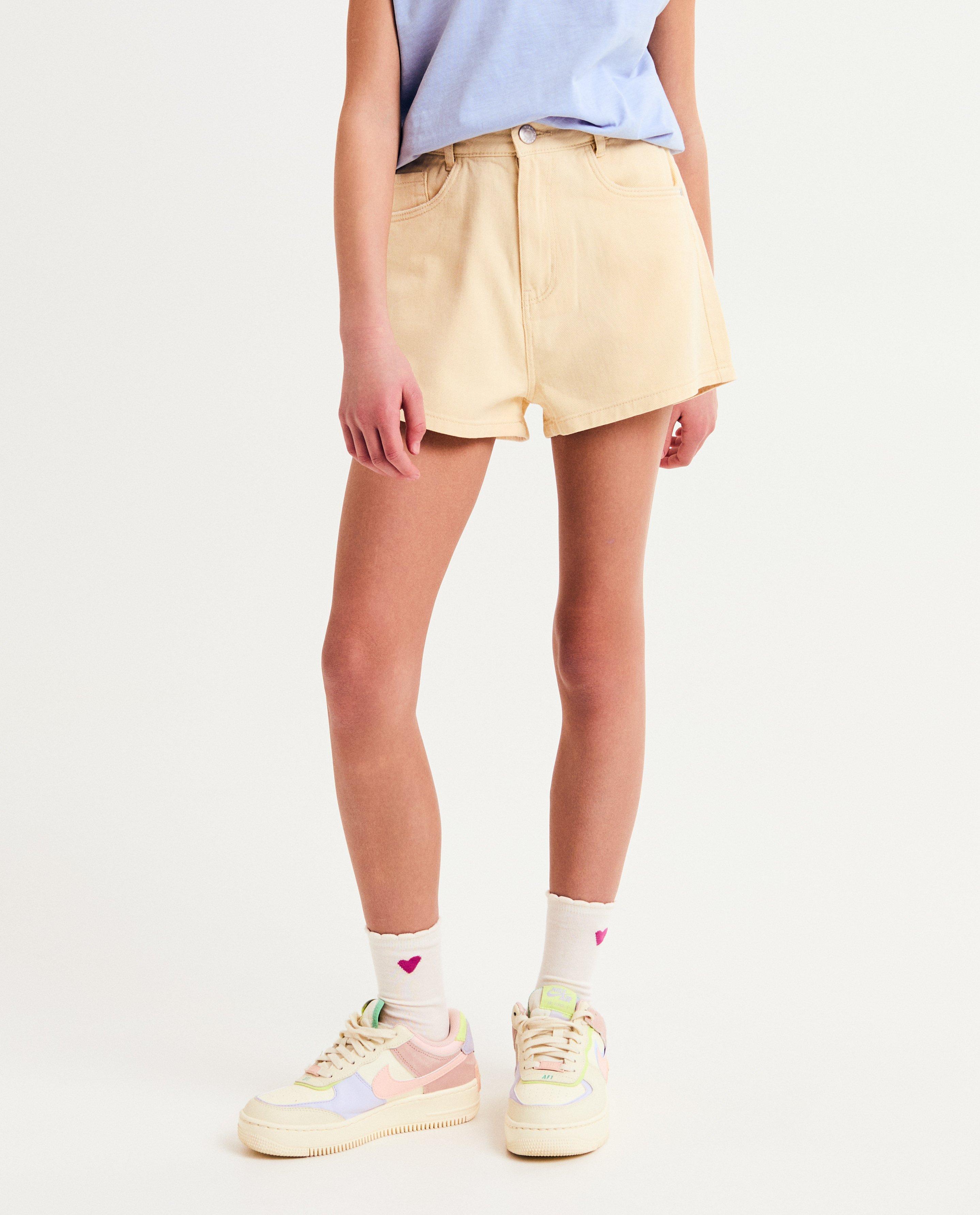 Shorten - Gele jeansshort, mom fit