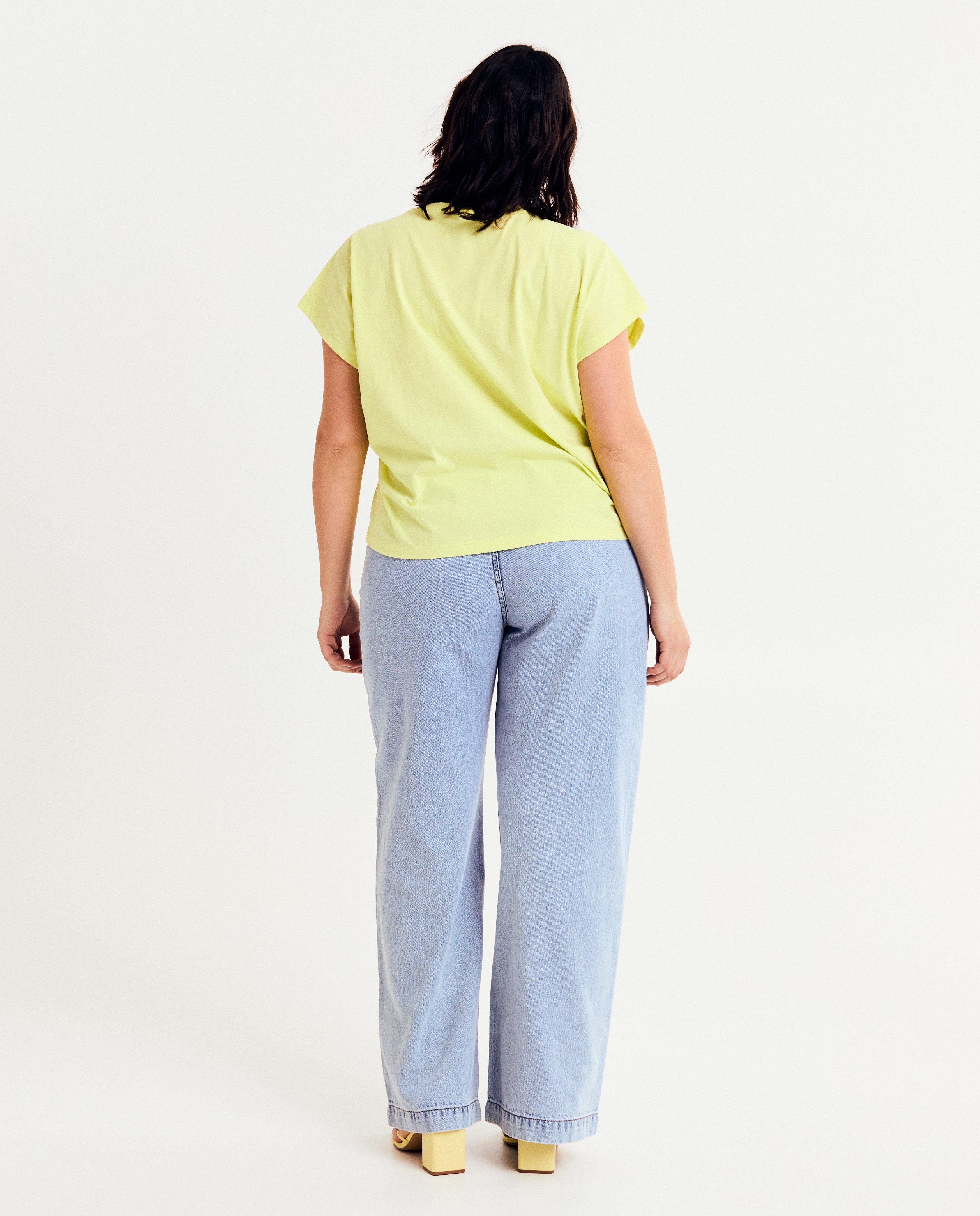 T-shirts - Mouwloos T-shirt met opschrift