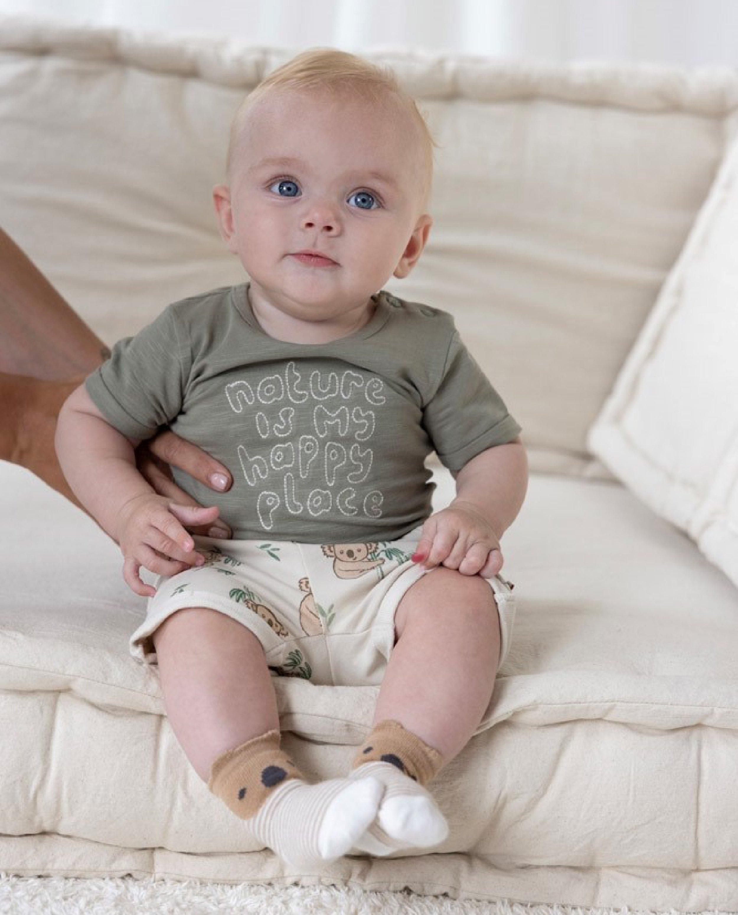 T-shirts - T-shirt met geborduurd opschrift