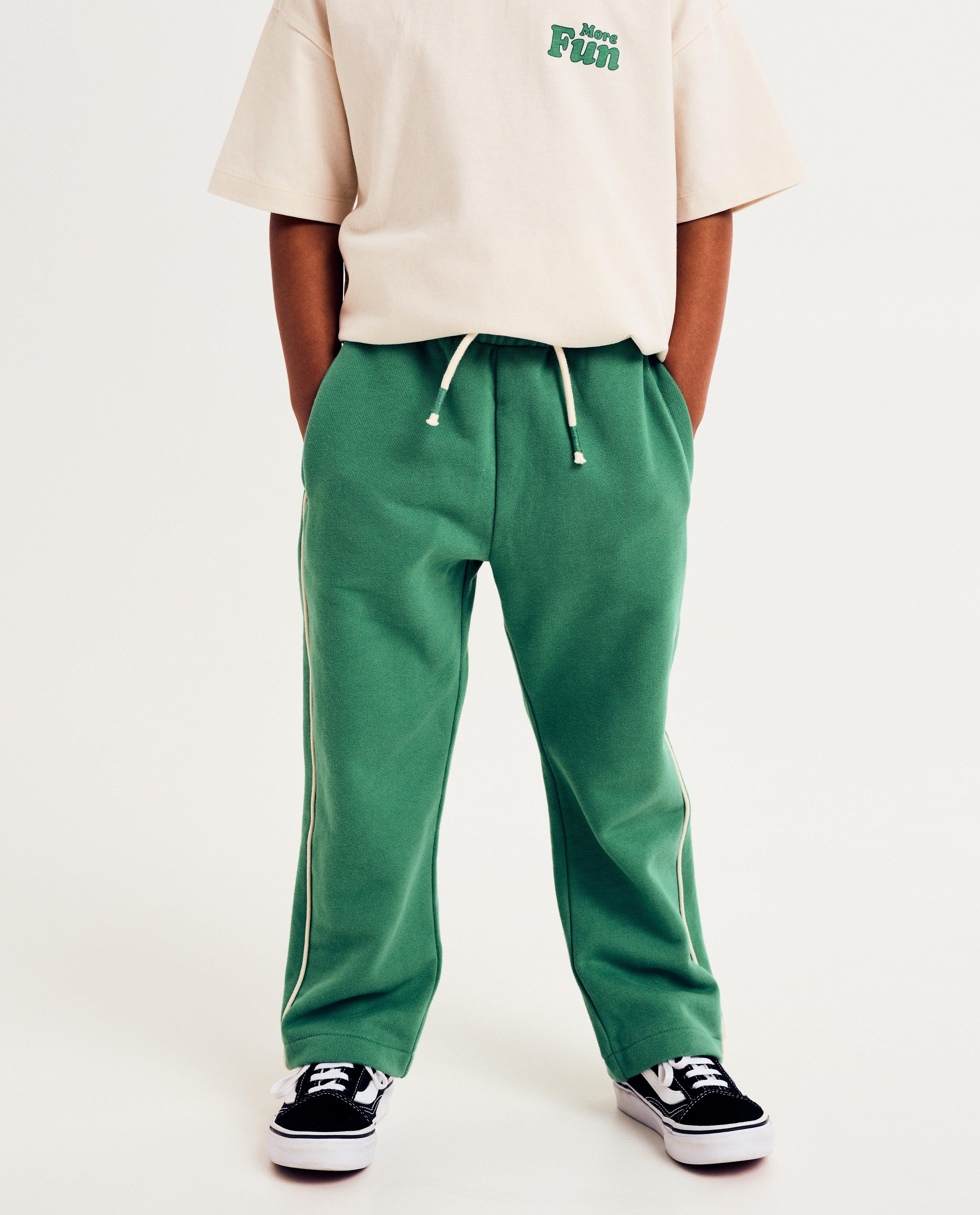 Broeken - Groene broek van sweatstof, regular fit