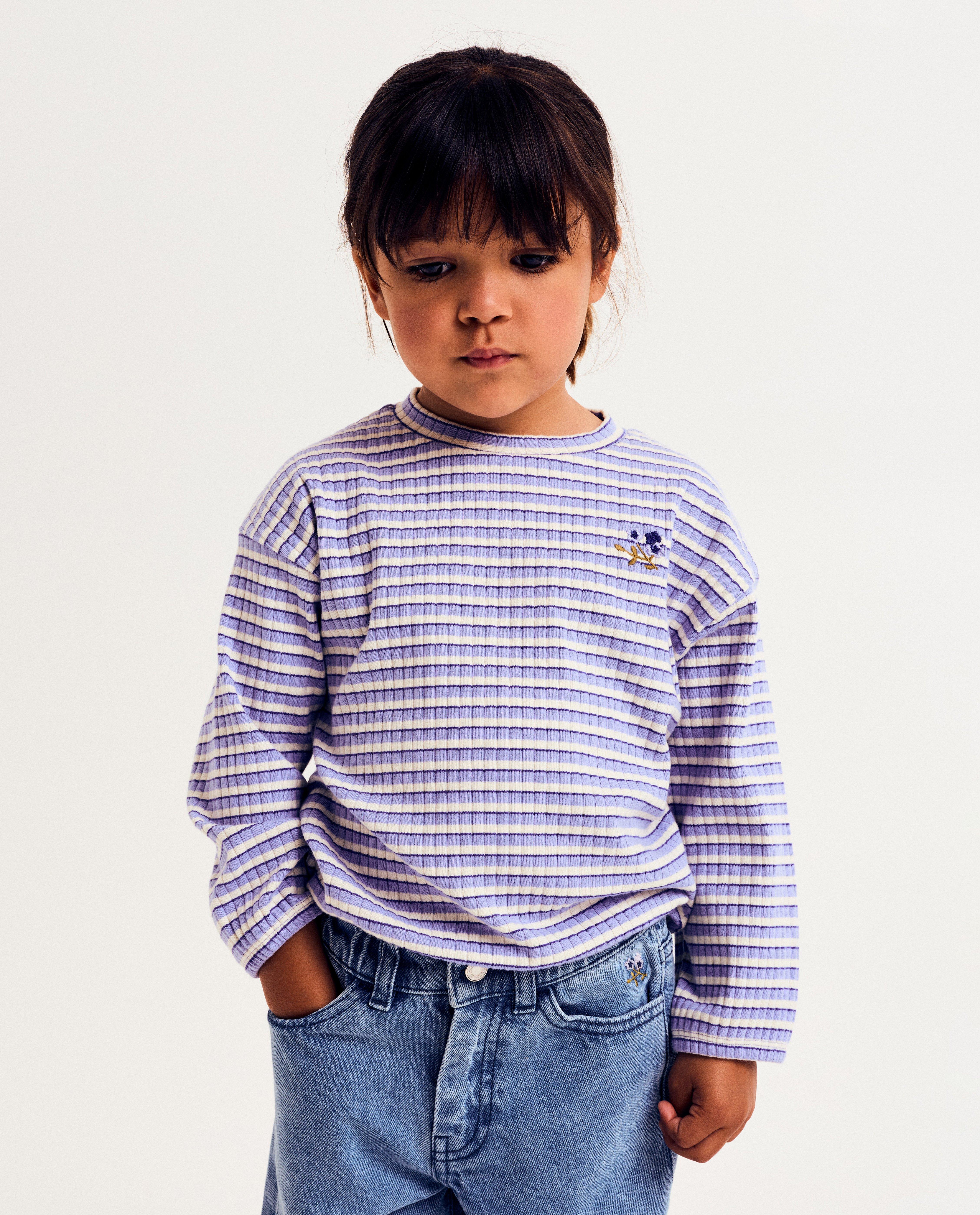 T-shirts - Longsleeve met geborduurde bloem