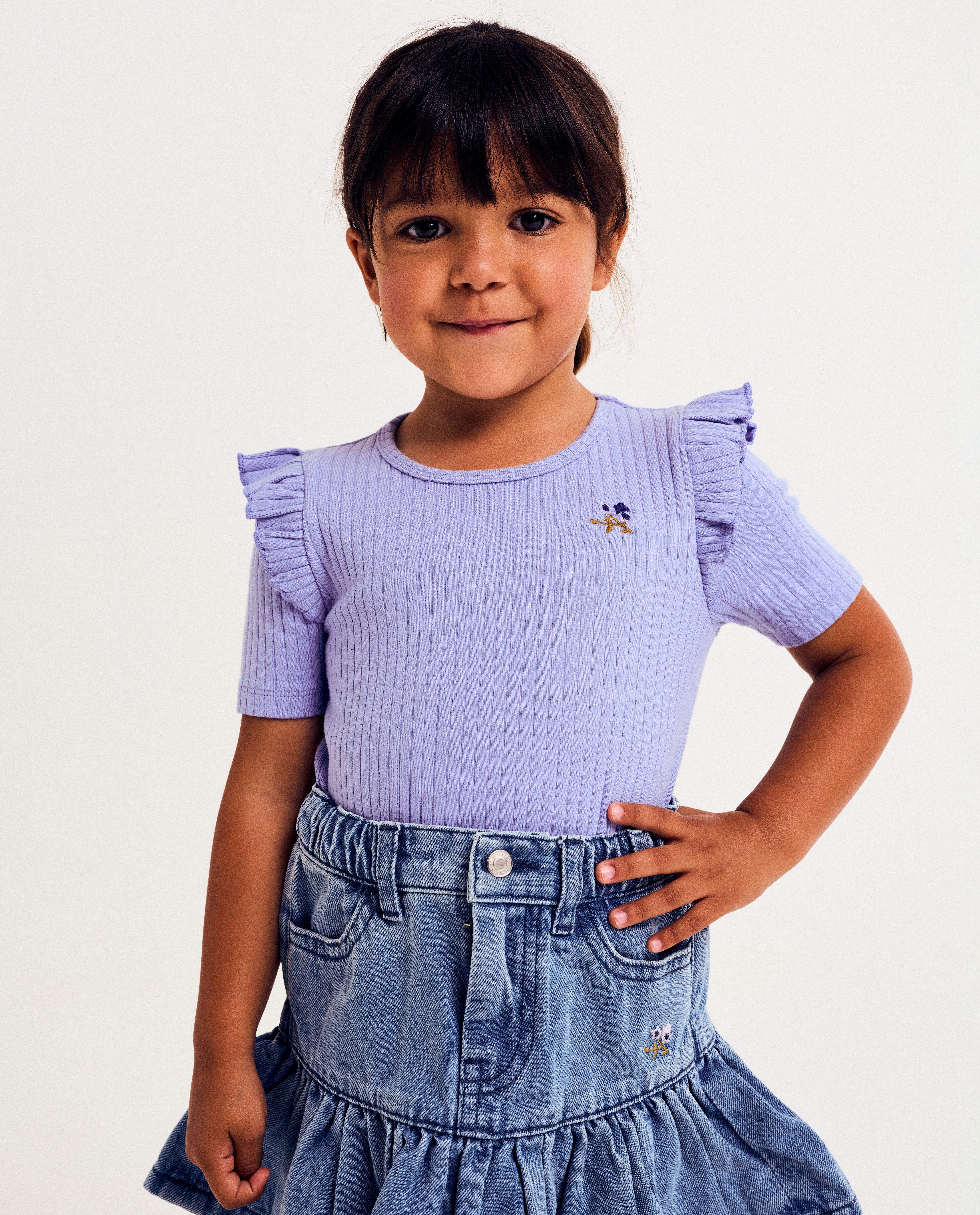 T-shirt met geborduurde bloem