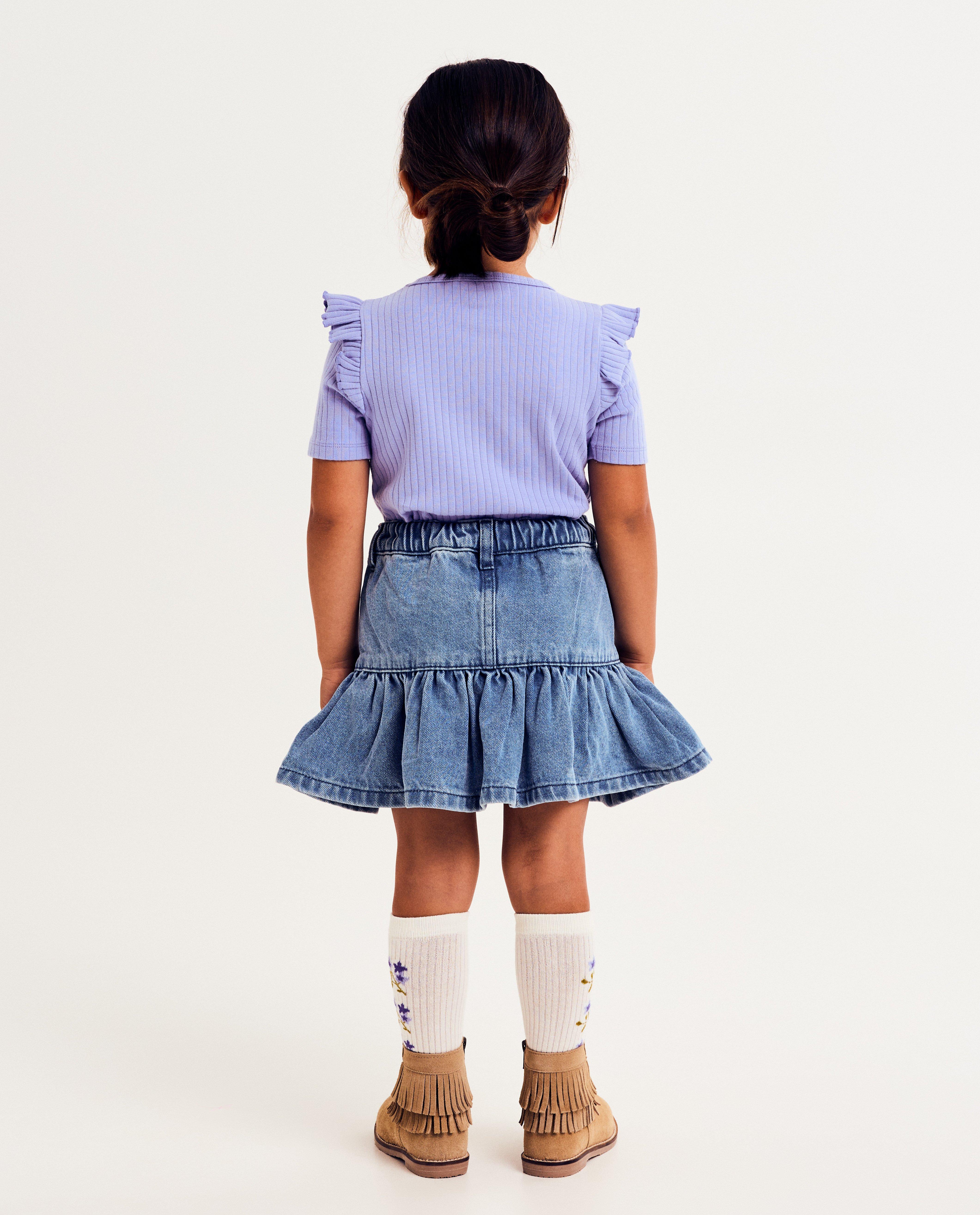 T-shirts - T-shirt met geborduurde bloem