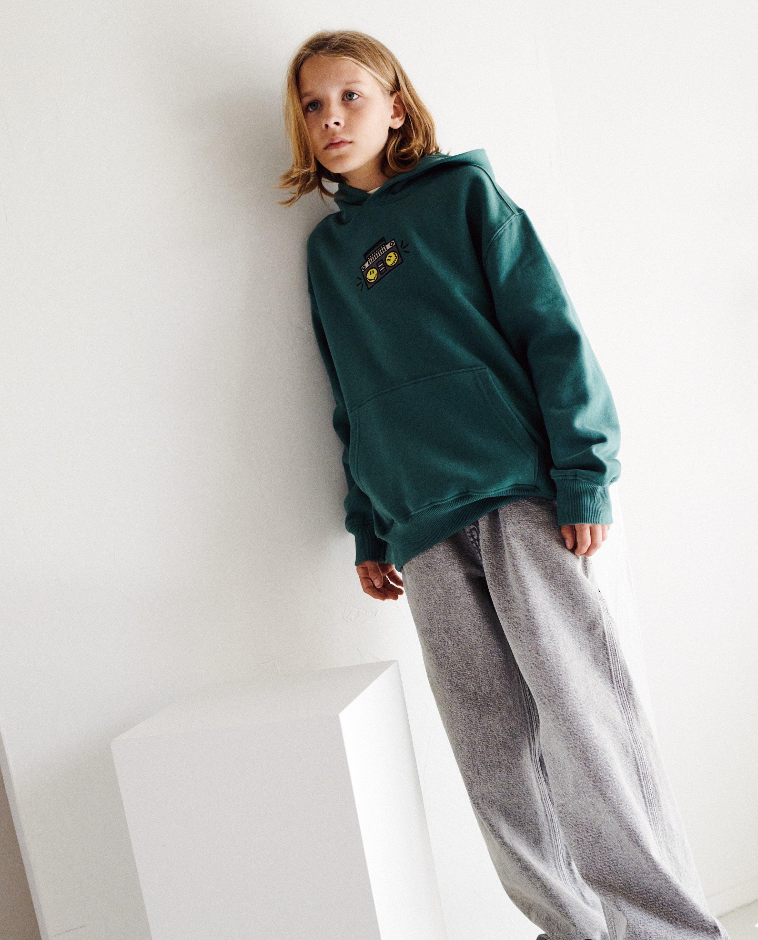 Hoodie met geborduurde figuur, loose fit