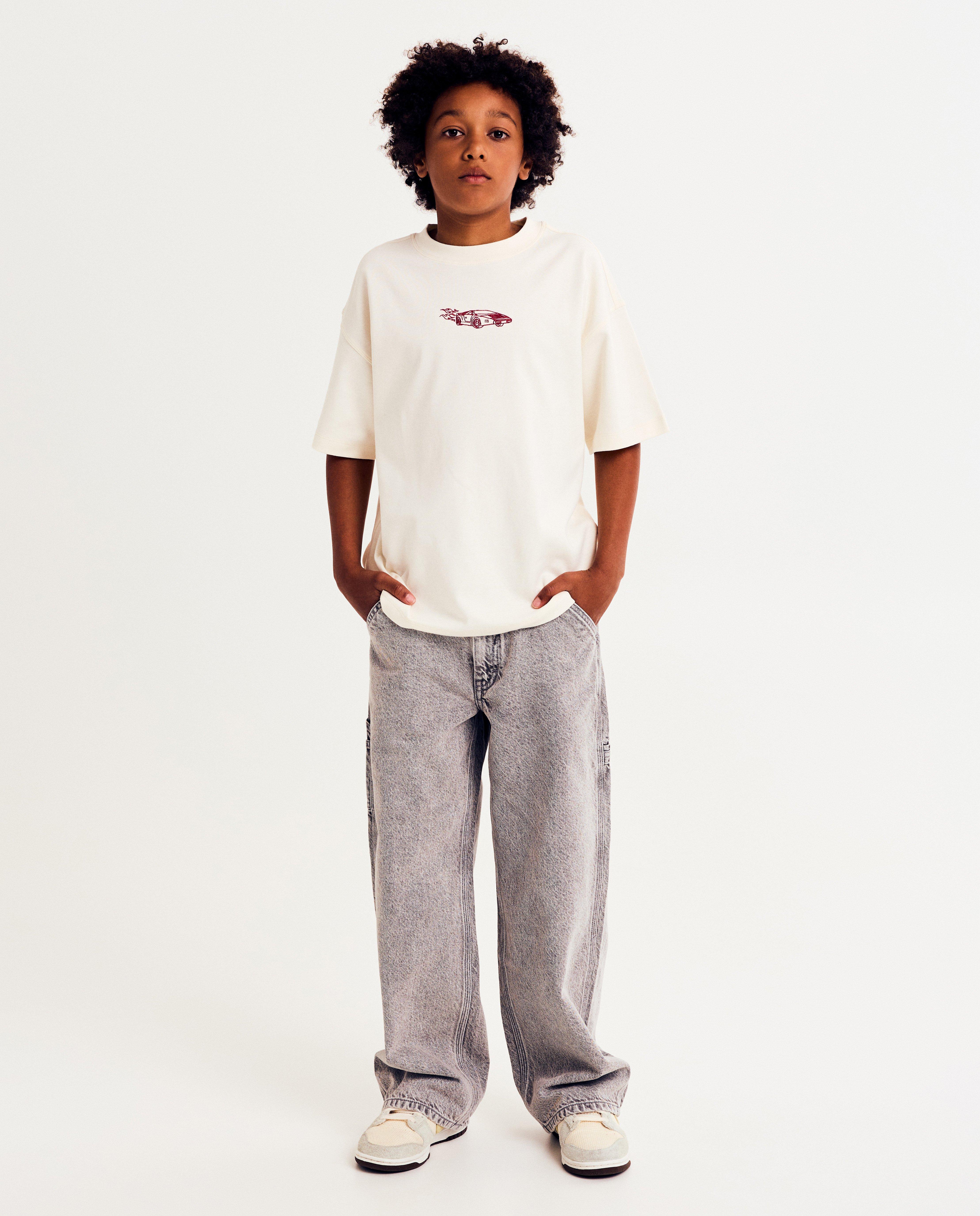 T-shirts - T-shirt met geborduurde auto, loose fit