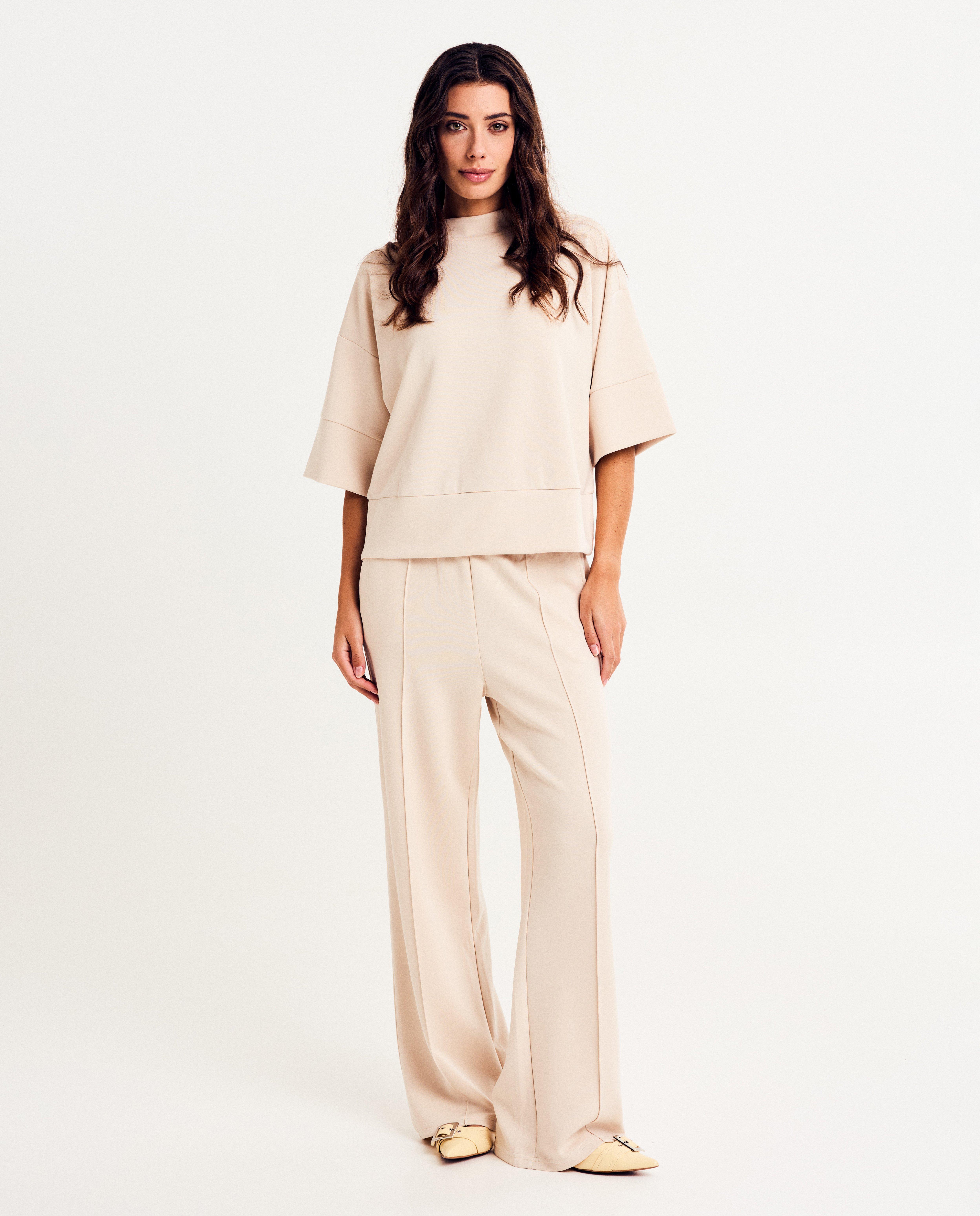 Beige broek met plooien - Product Detail - lichtbeige - afbeelding nummer 1