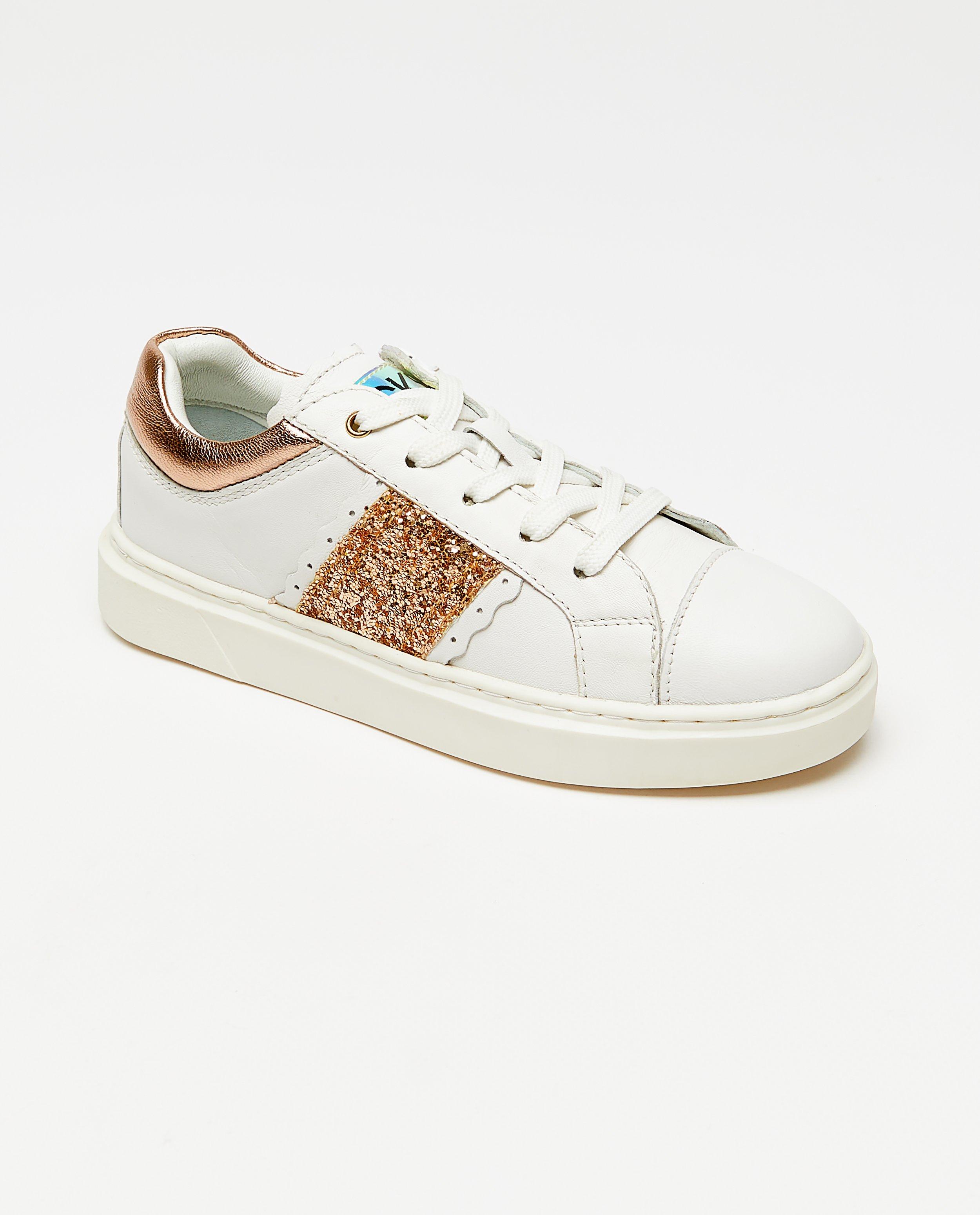 Sneakers met metallic details, maat 29-35 - null - CKS