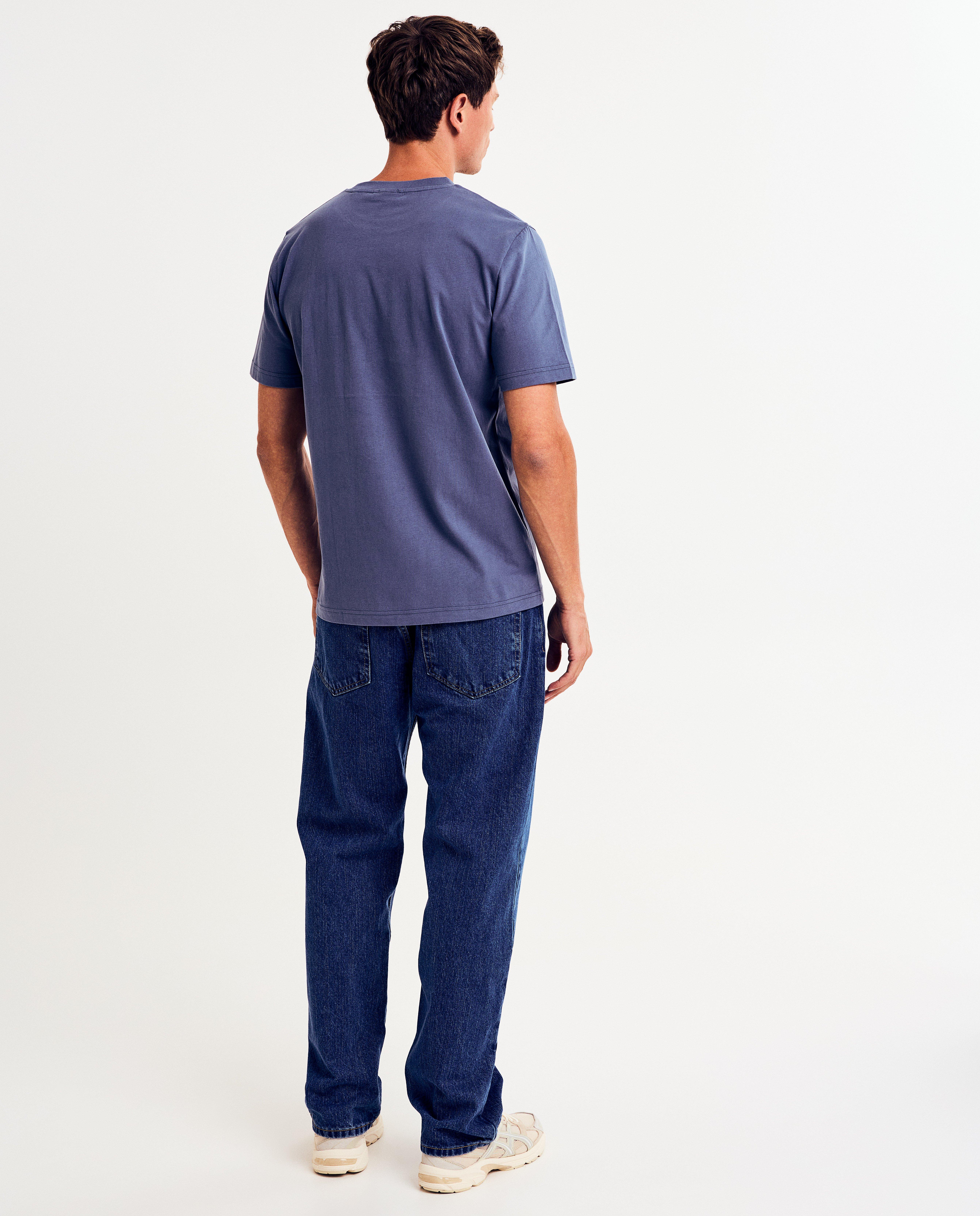 T-shirts - T-shirt met geborduurde figuur, regular fit