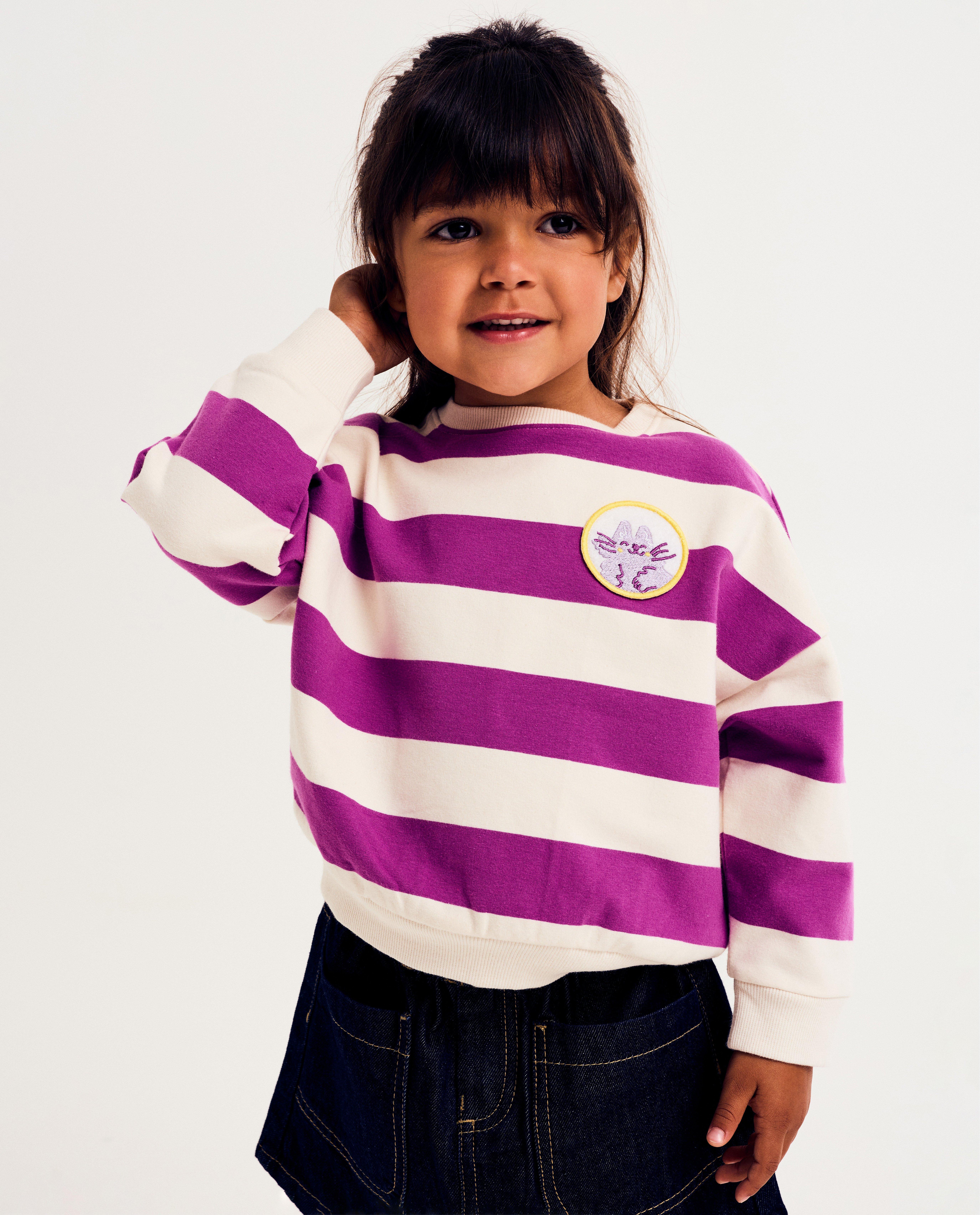 Pull rayé avec écusson