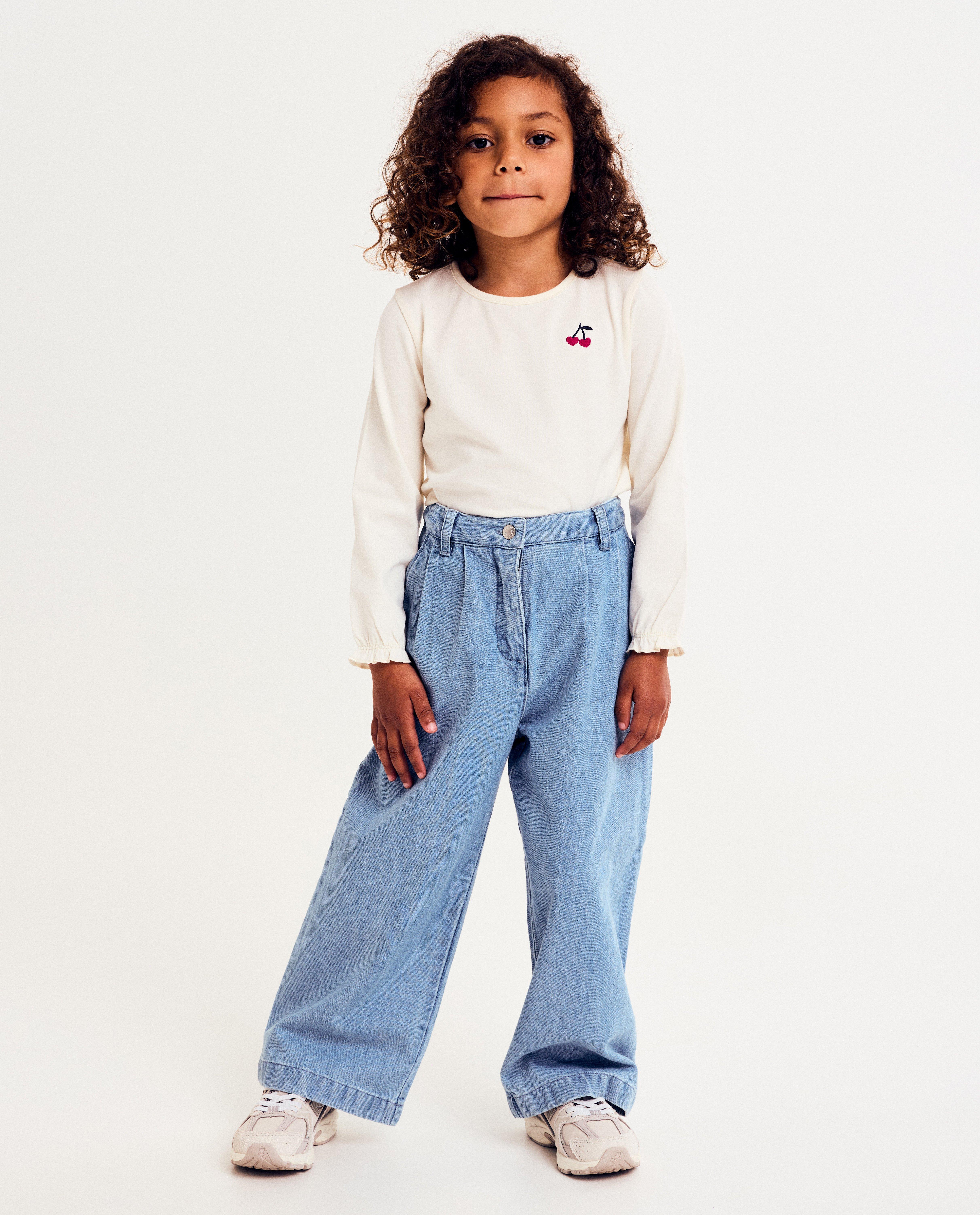 T-shirts - Longsleeve met geborduurde kersen
